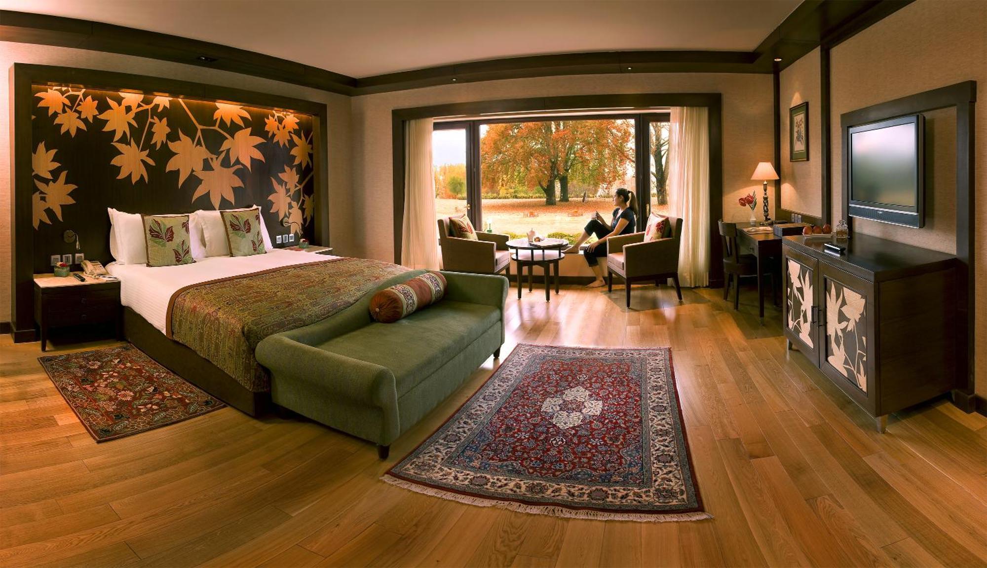 Deluxe Ground Floor King Bed