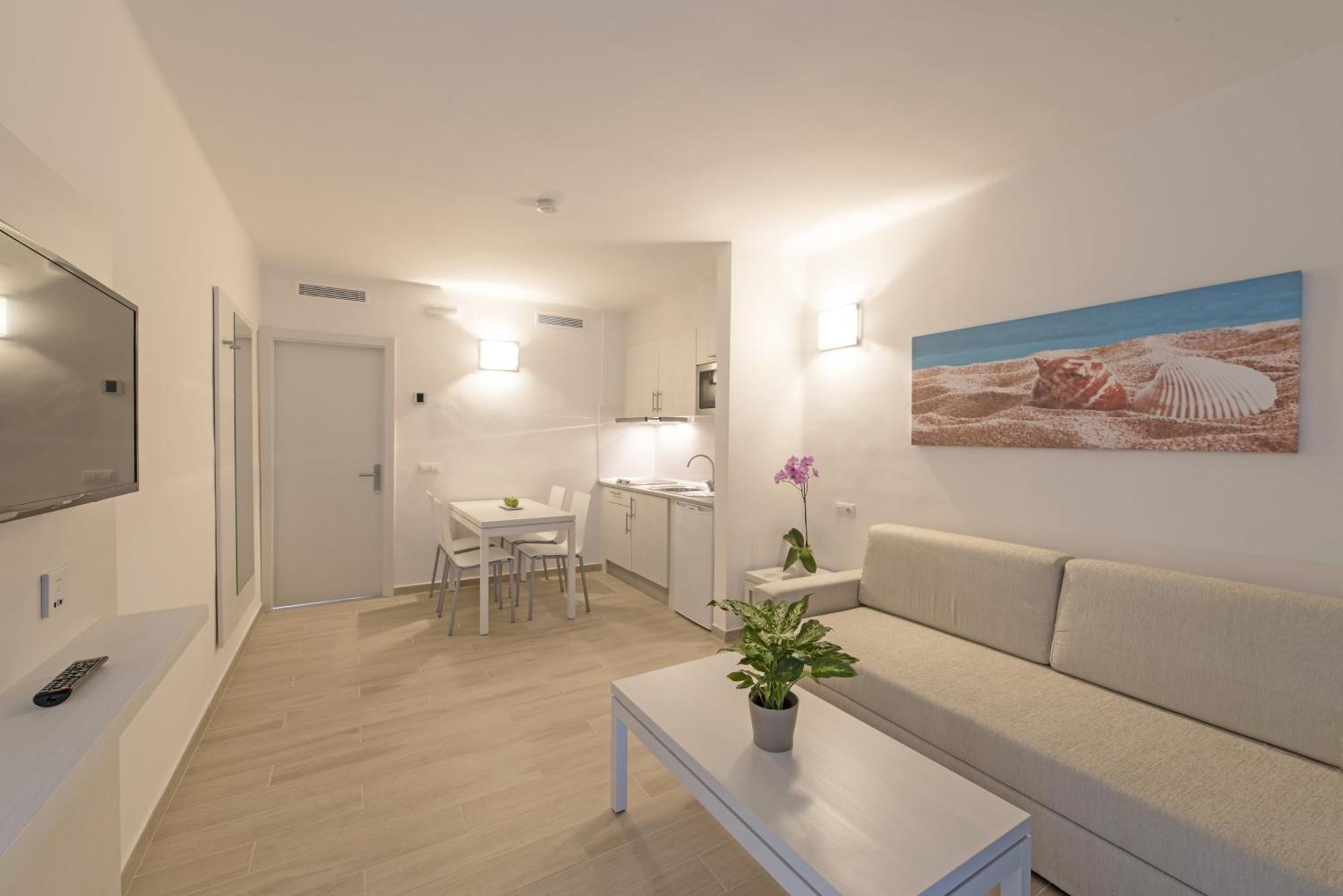 Two-Bedroom Apartment,1272518482:JPEG