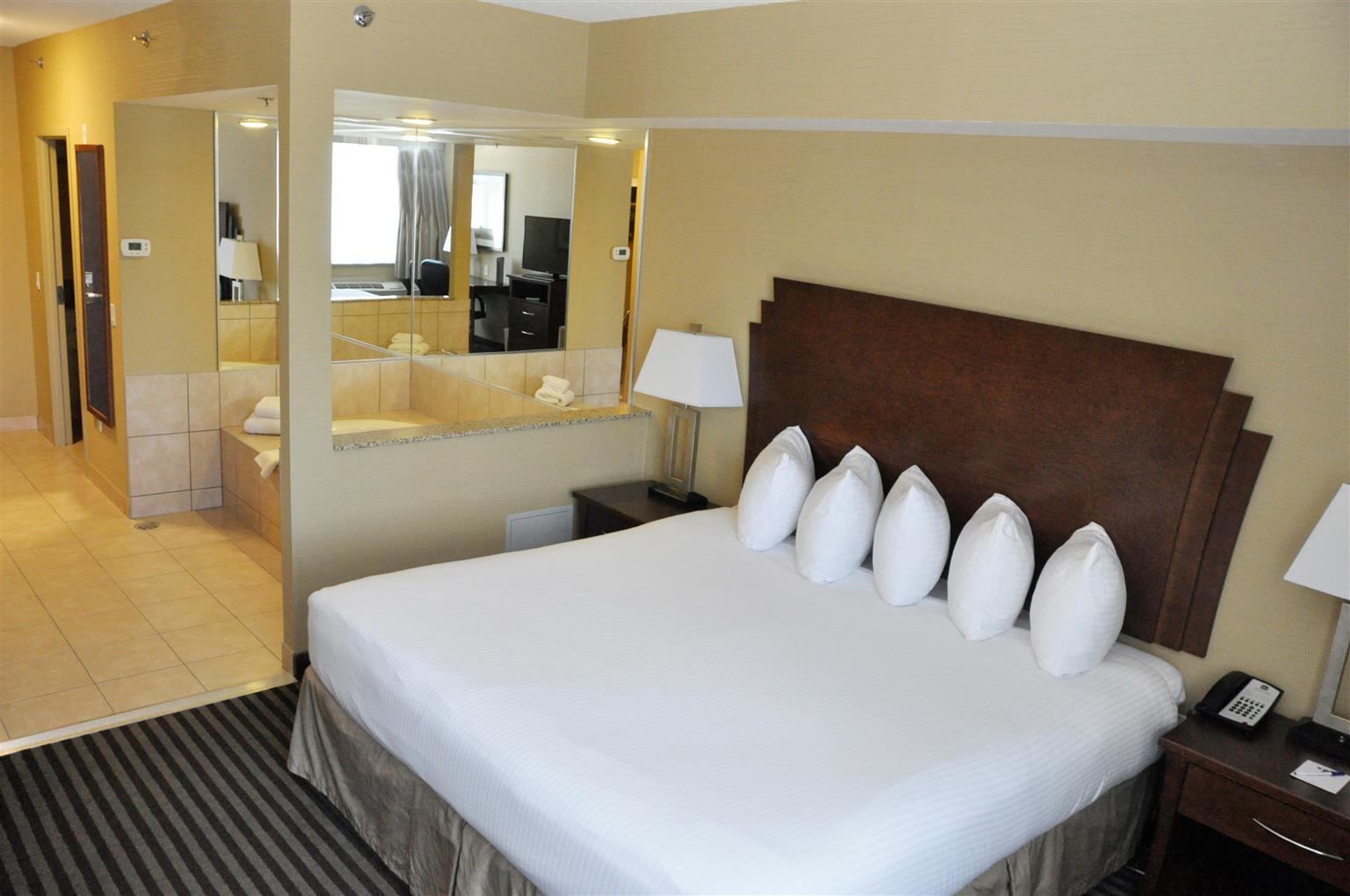 King Suite with Spa Bath - Non Smoking