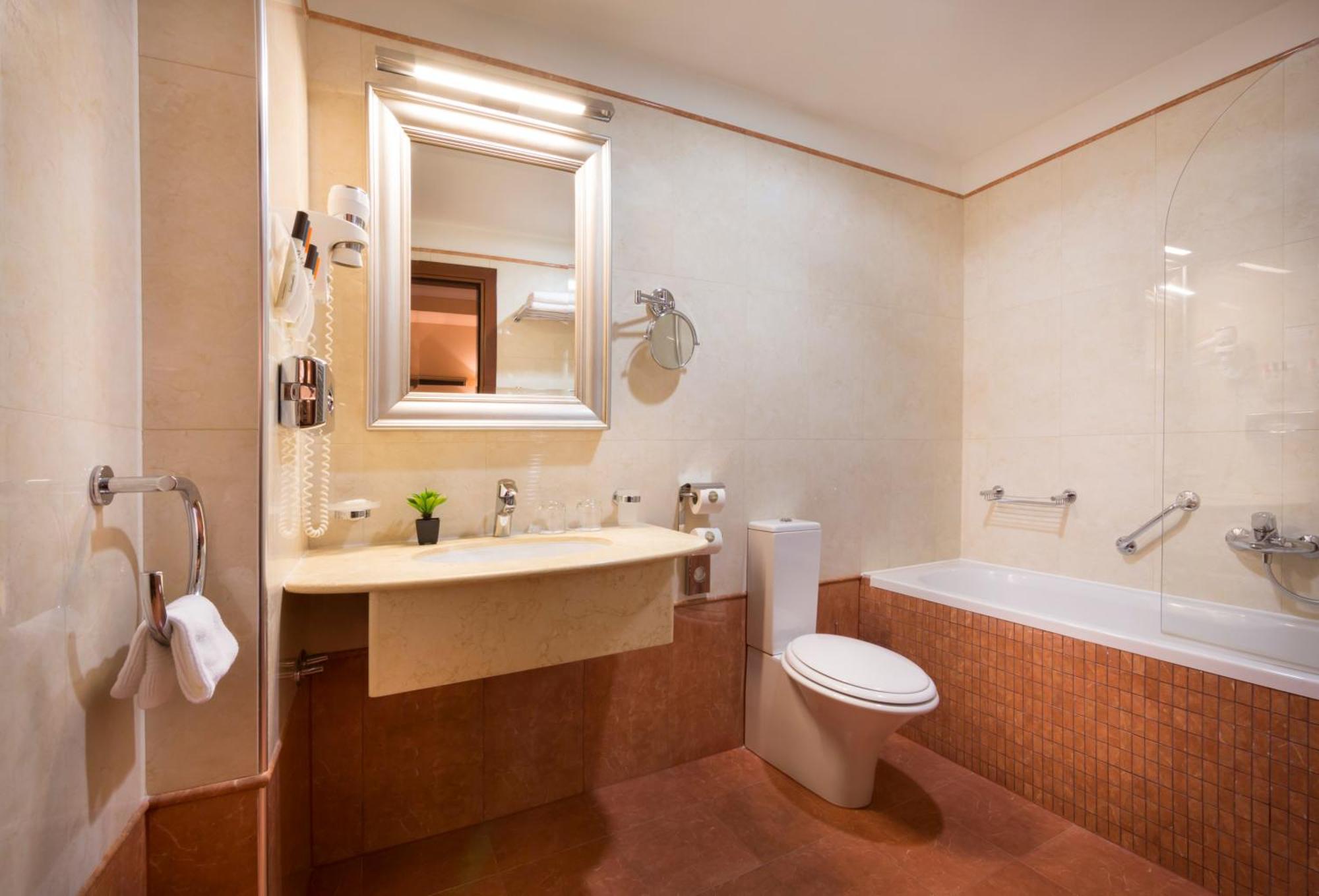 Twin Room,1212473731:JPEG