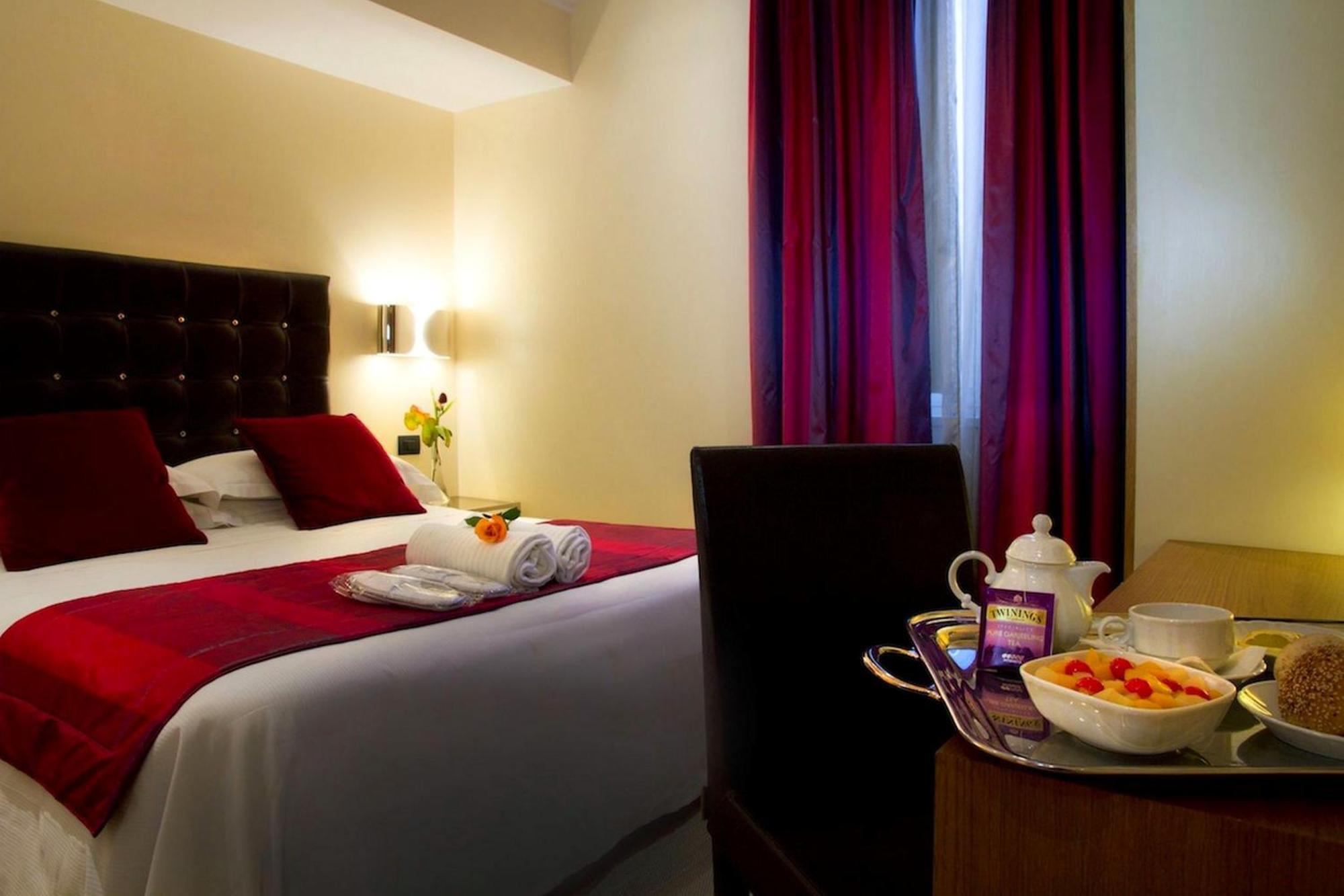 Double or Twin Room,779719635:JPEG