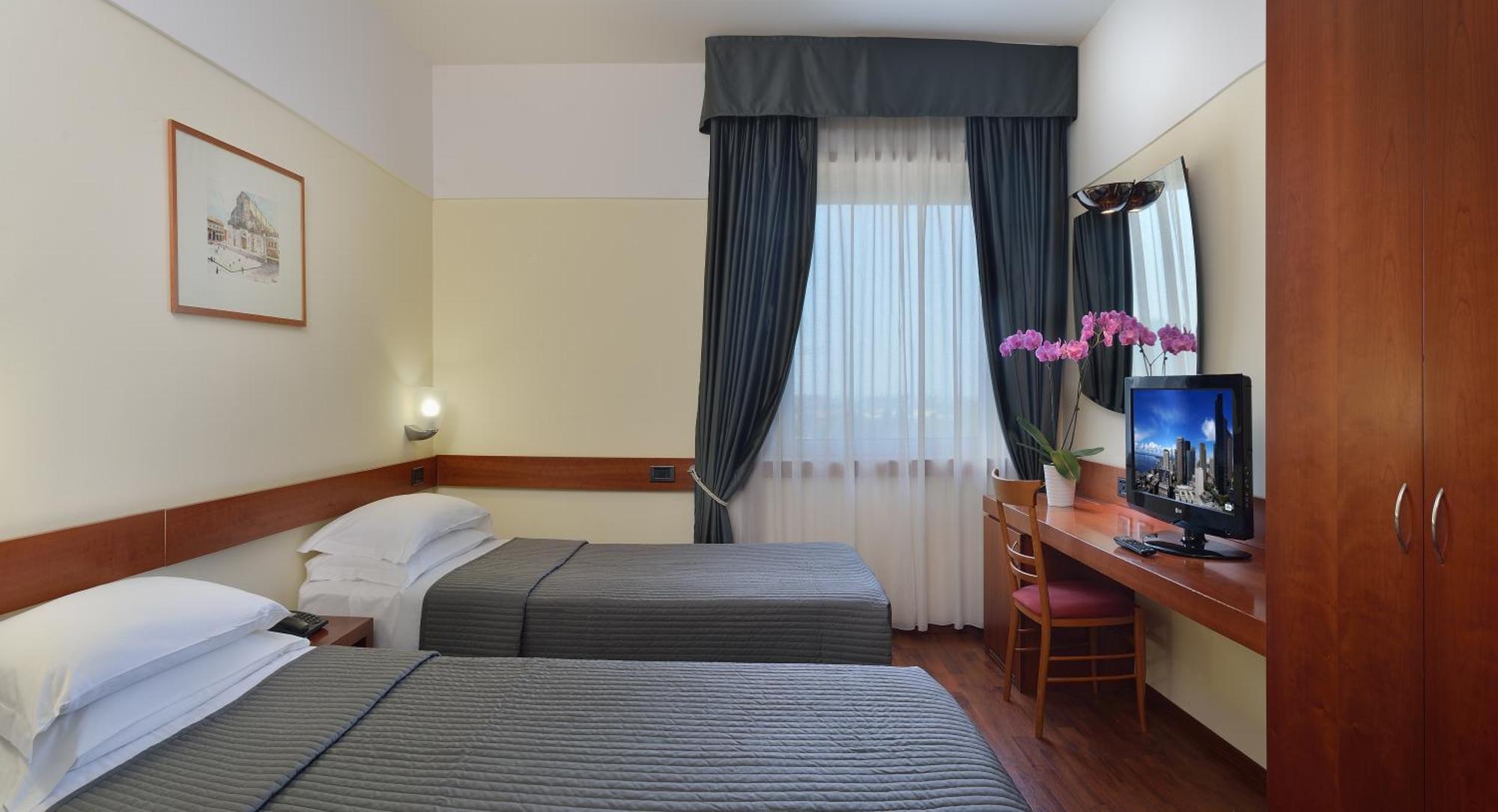 Standard Triple Room,1209235216:JPEG