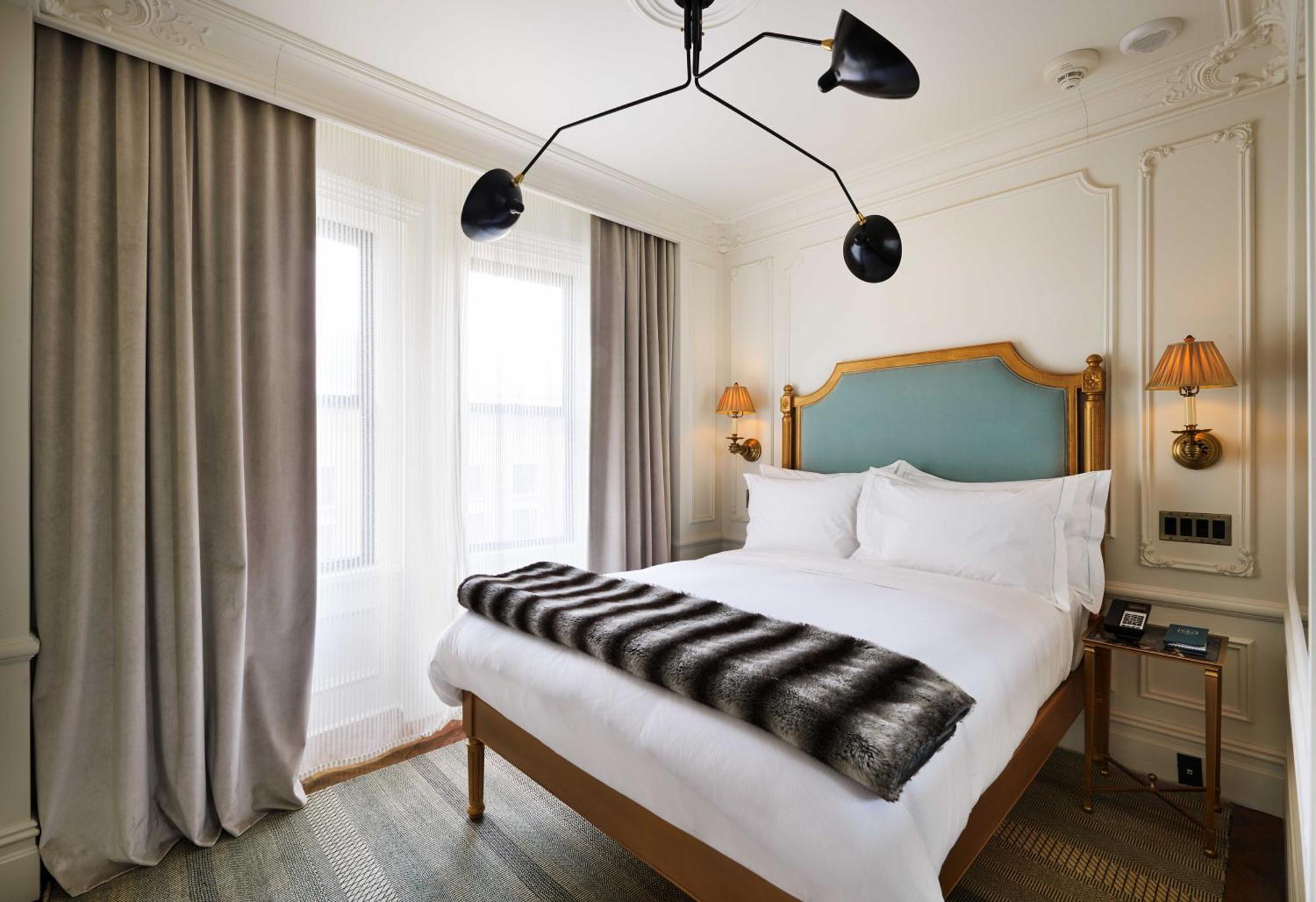 Habitación adaptada para personas con movilidad reducida - Cama grande