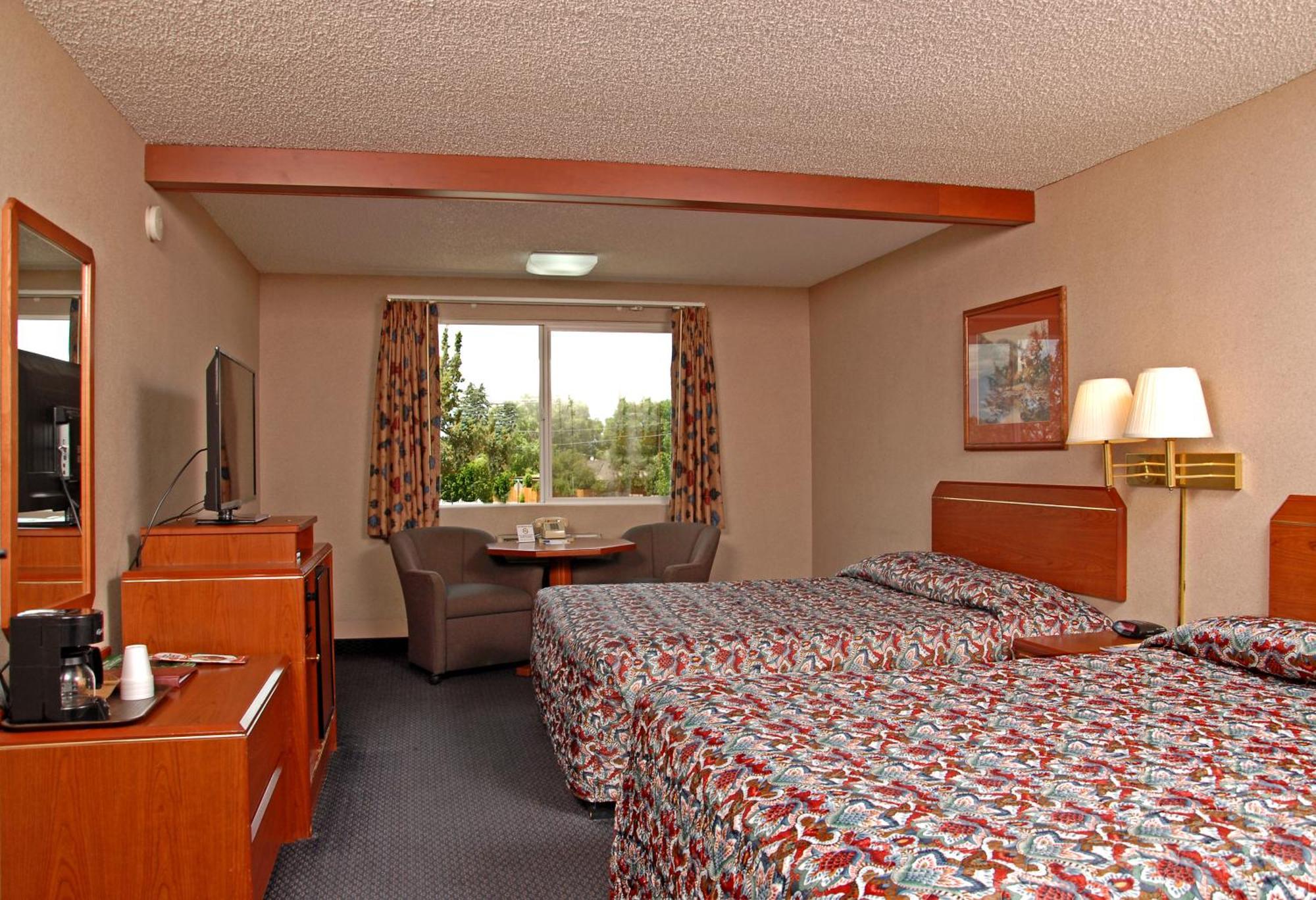 Queen Room with Two Queen Beds - Non-Smoking