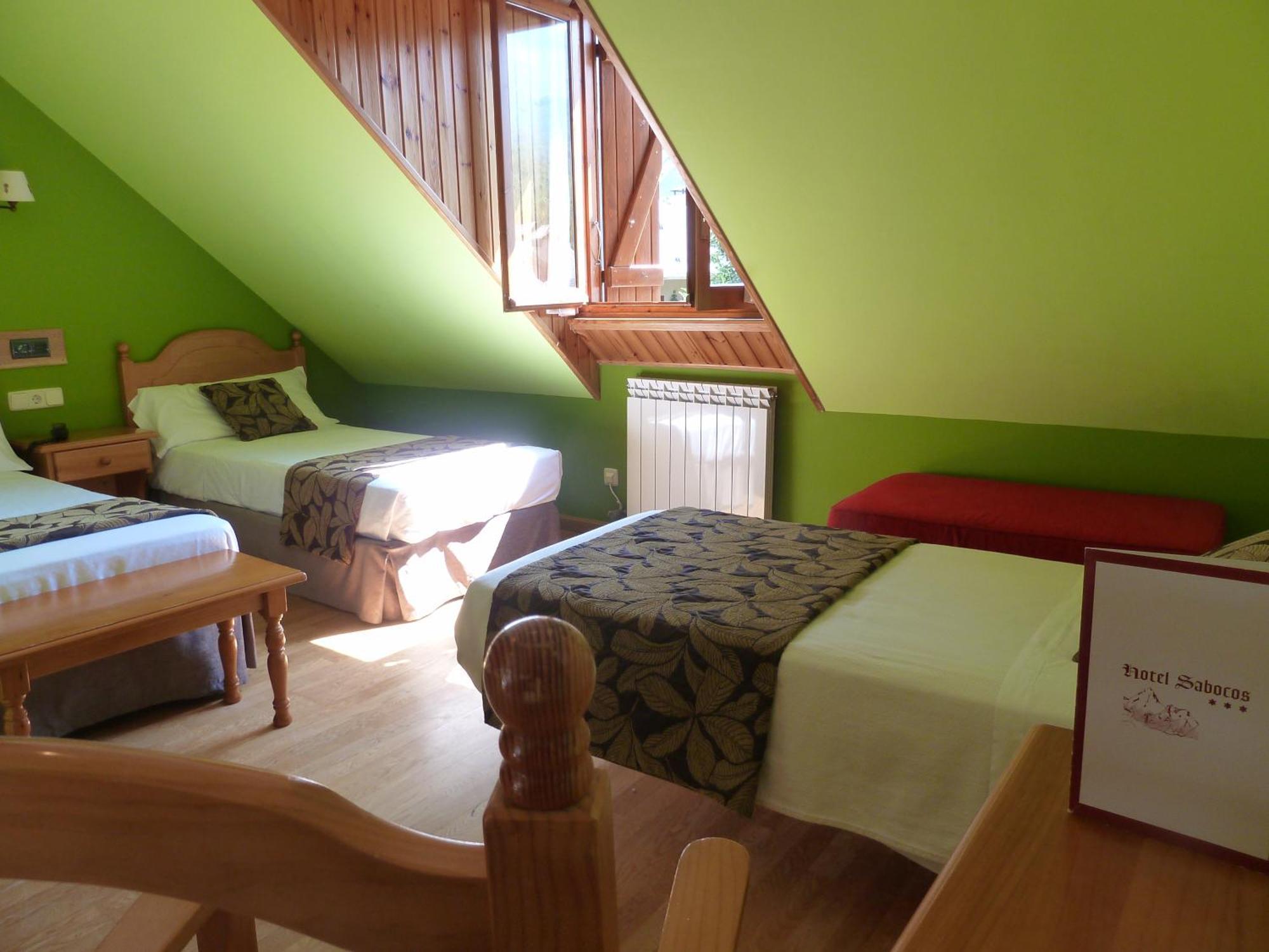 Triple Room