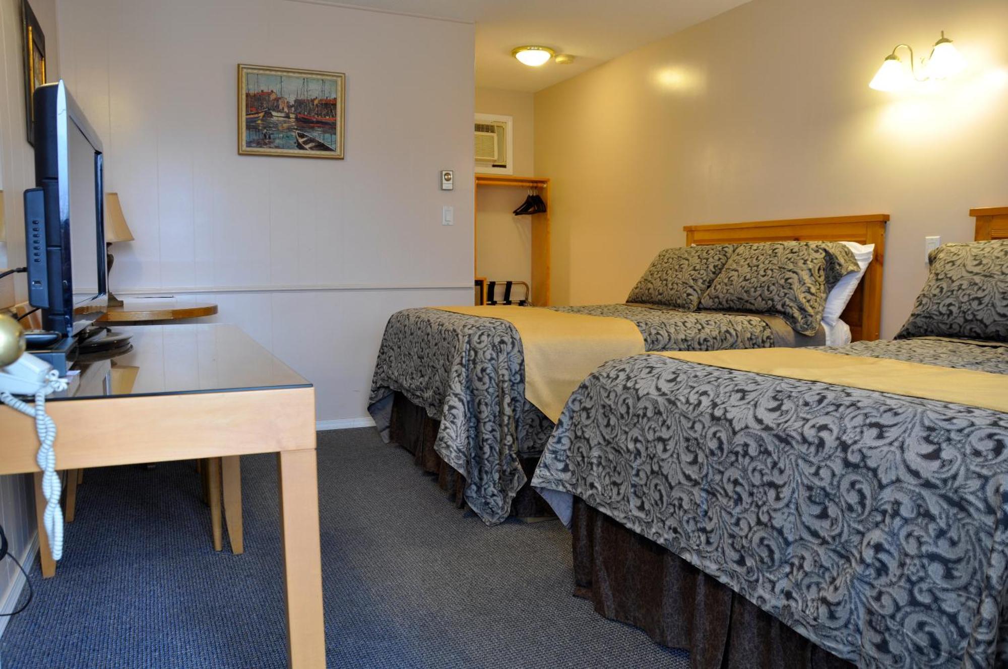 Standard Double Room with Two Double Beds