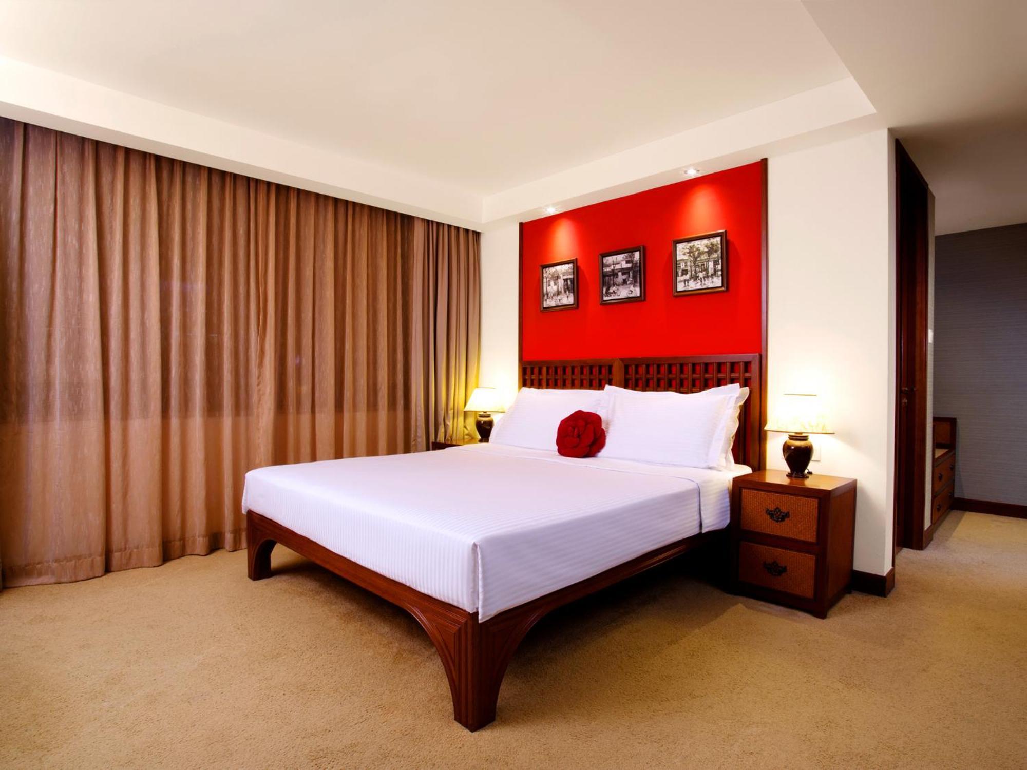 Pure Air Signature Room with Free 4G Pocket Wi-Fi Device,829599398:JPEG