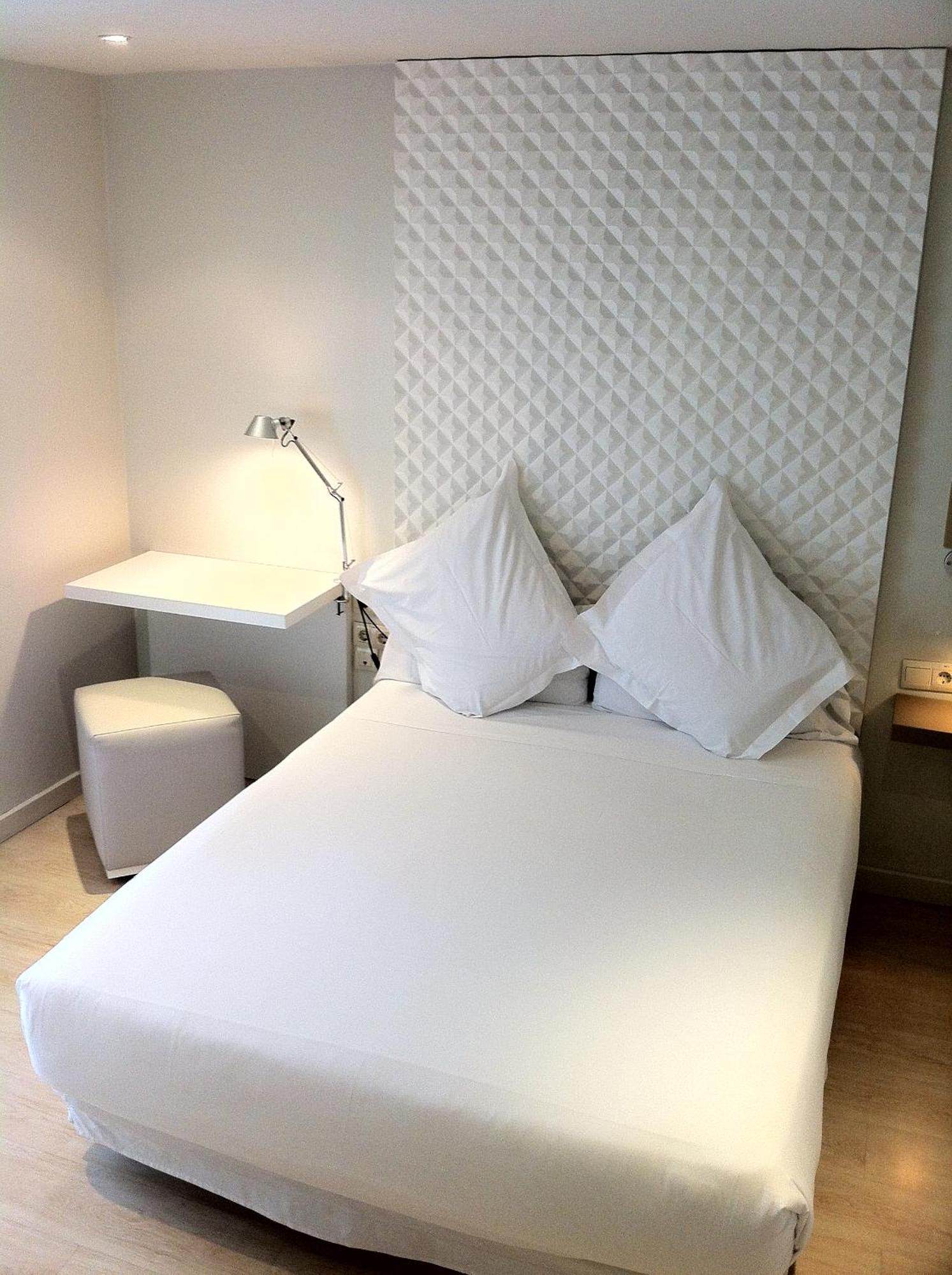 Double Room,1431755869:JPEG