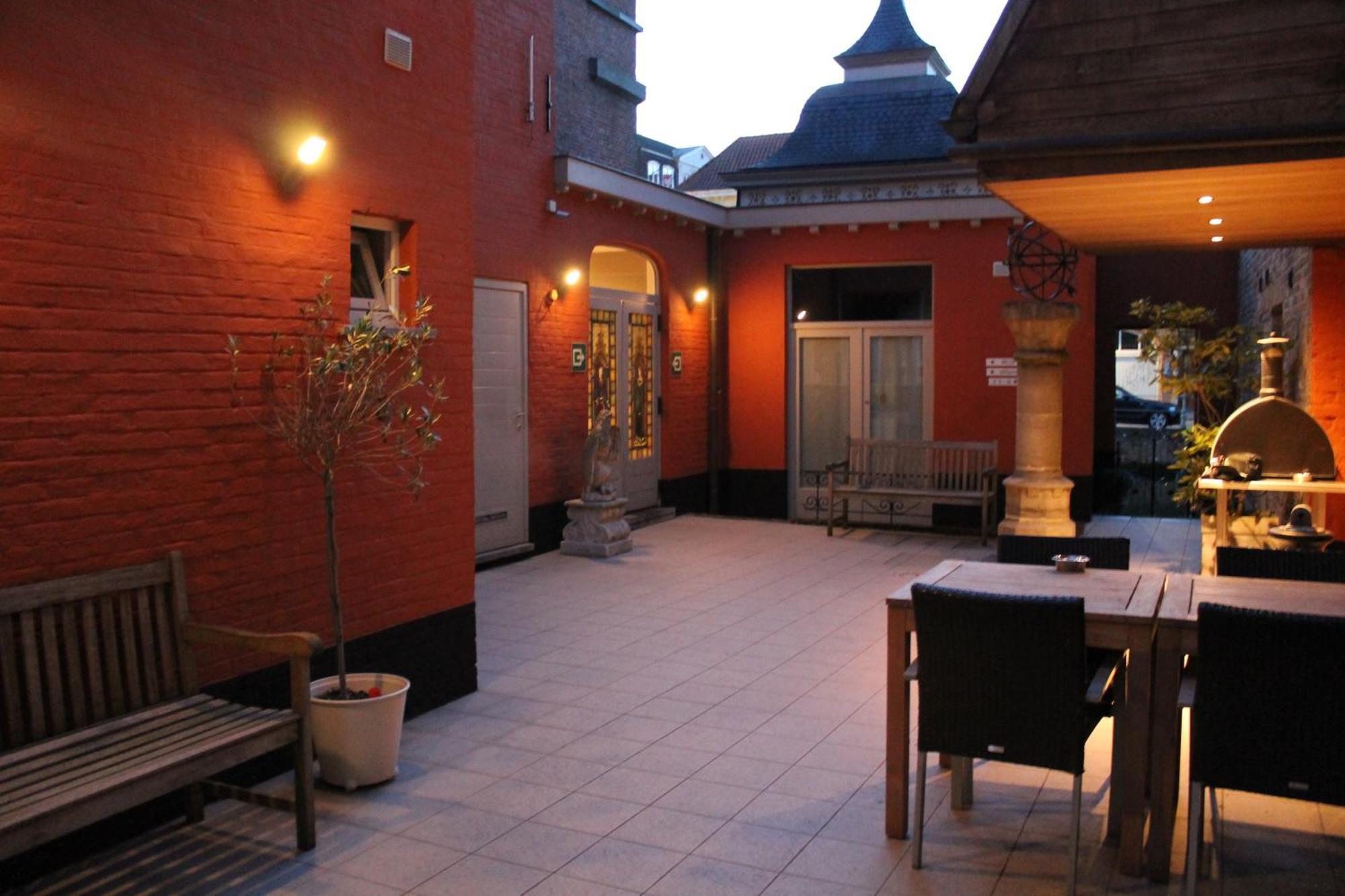 Comfort Twin Room Courtyard View