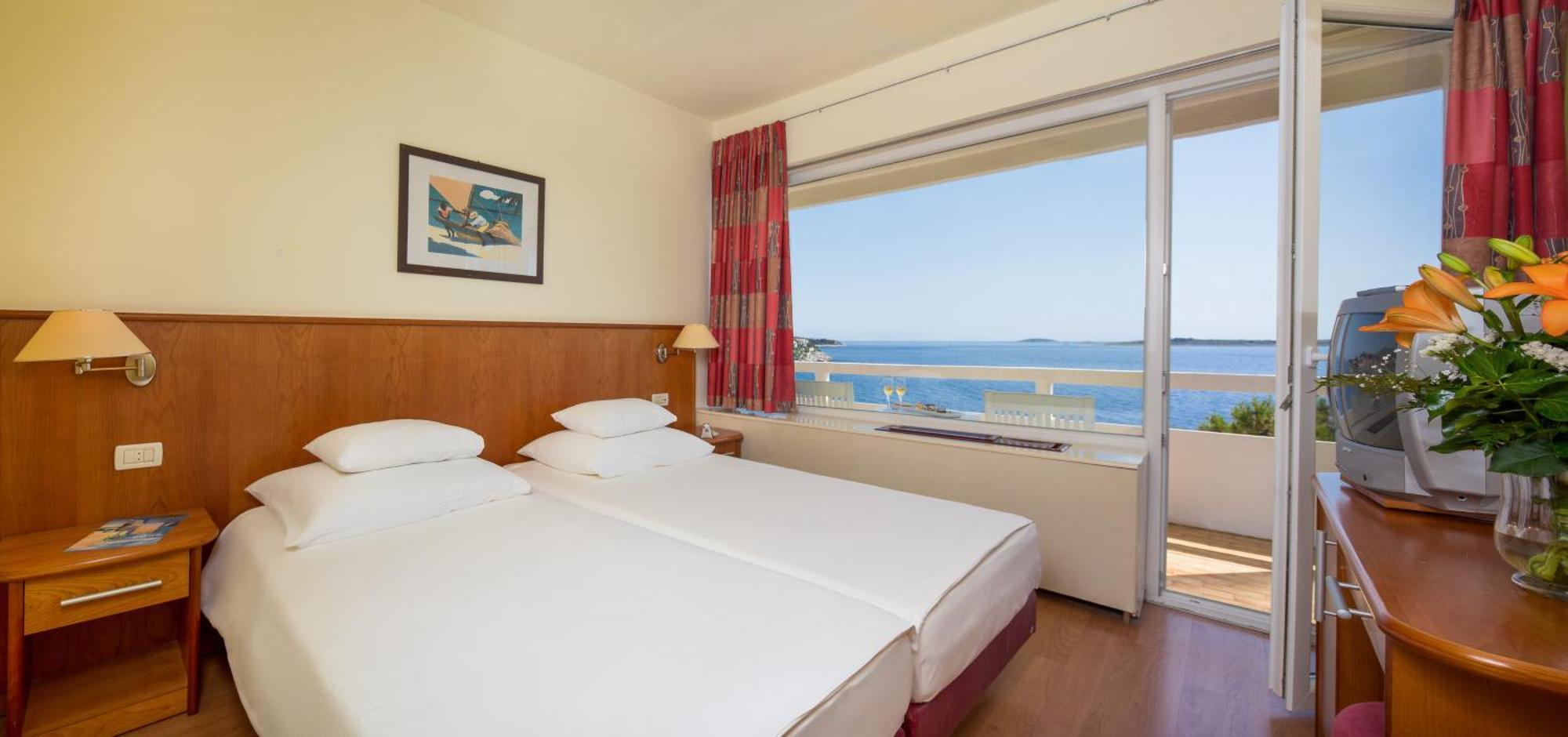 Comfort Familienzimmer mit Meerblick und Balkon