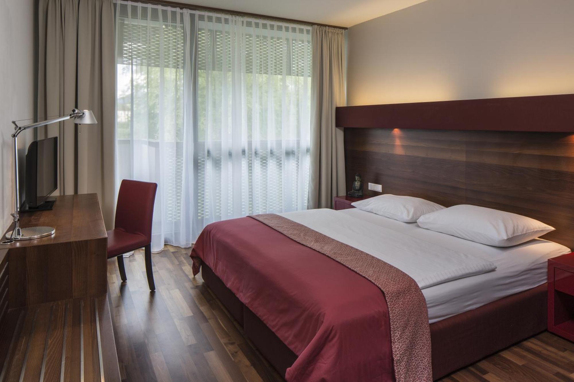 Superior Double Room with River View,742818901:JPEG