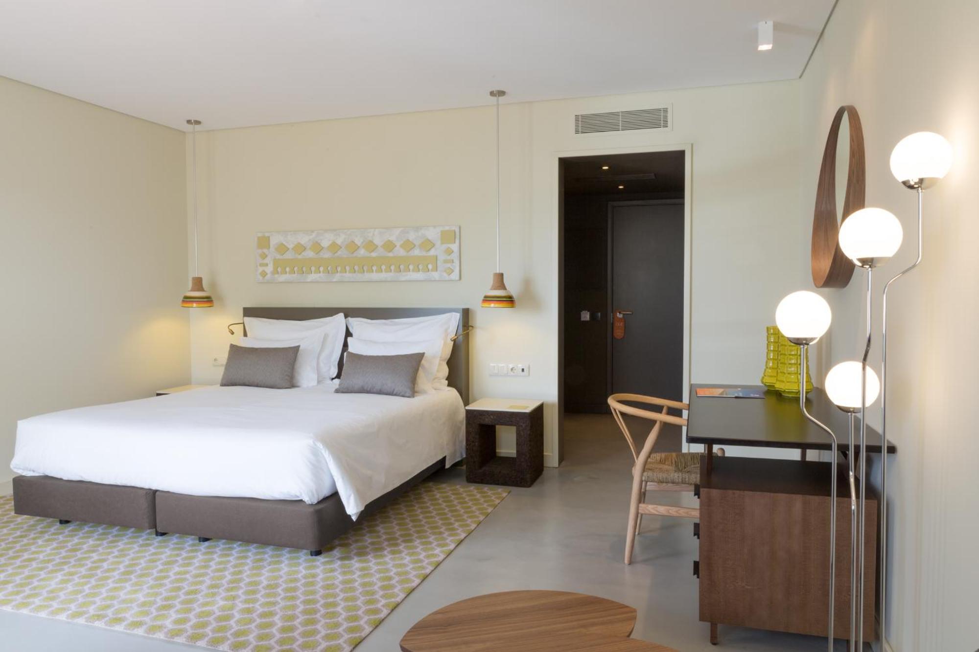 Superior Double or Twin Room,837758984:JPEG