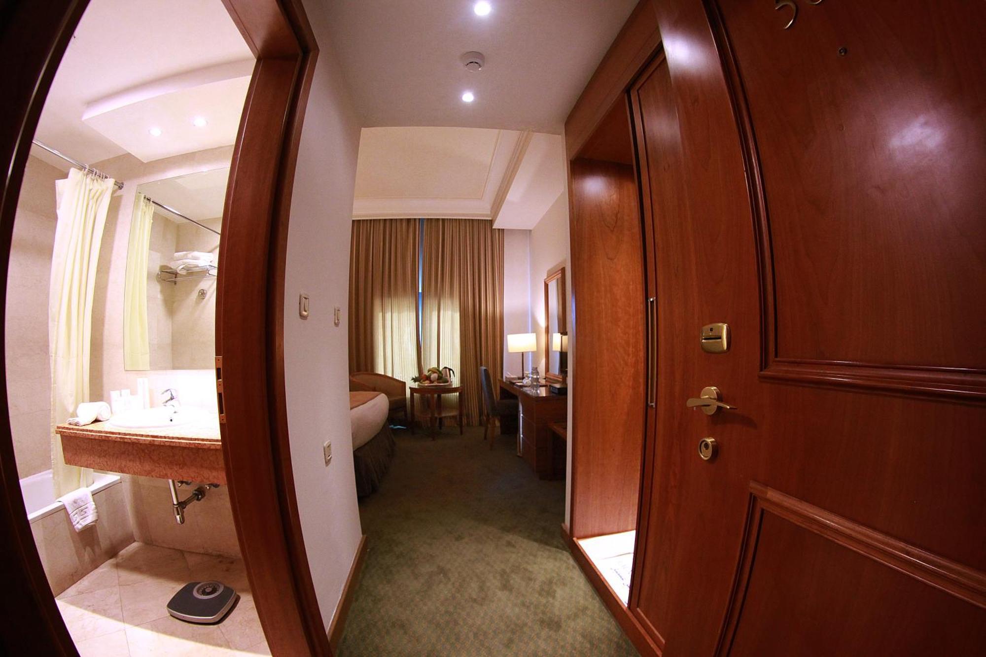 Panoramic Room,917270944:JPEG