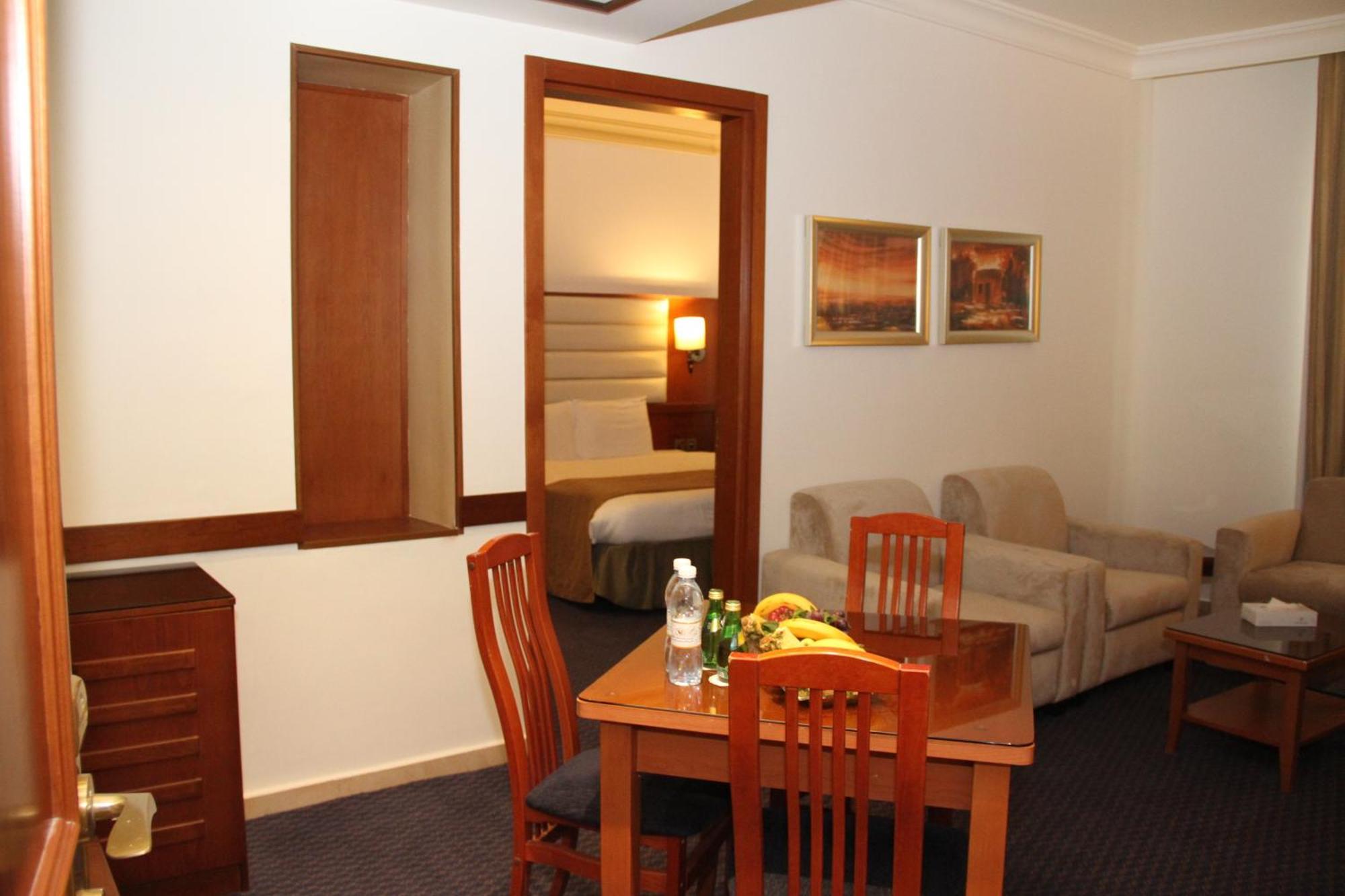 Junior Suite,1415800194:JPEG