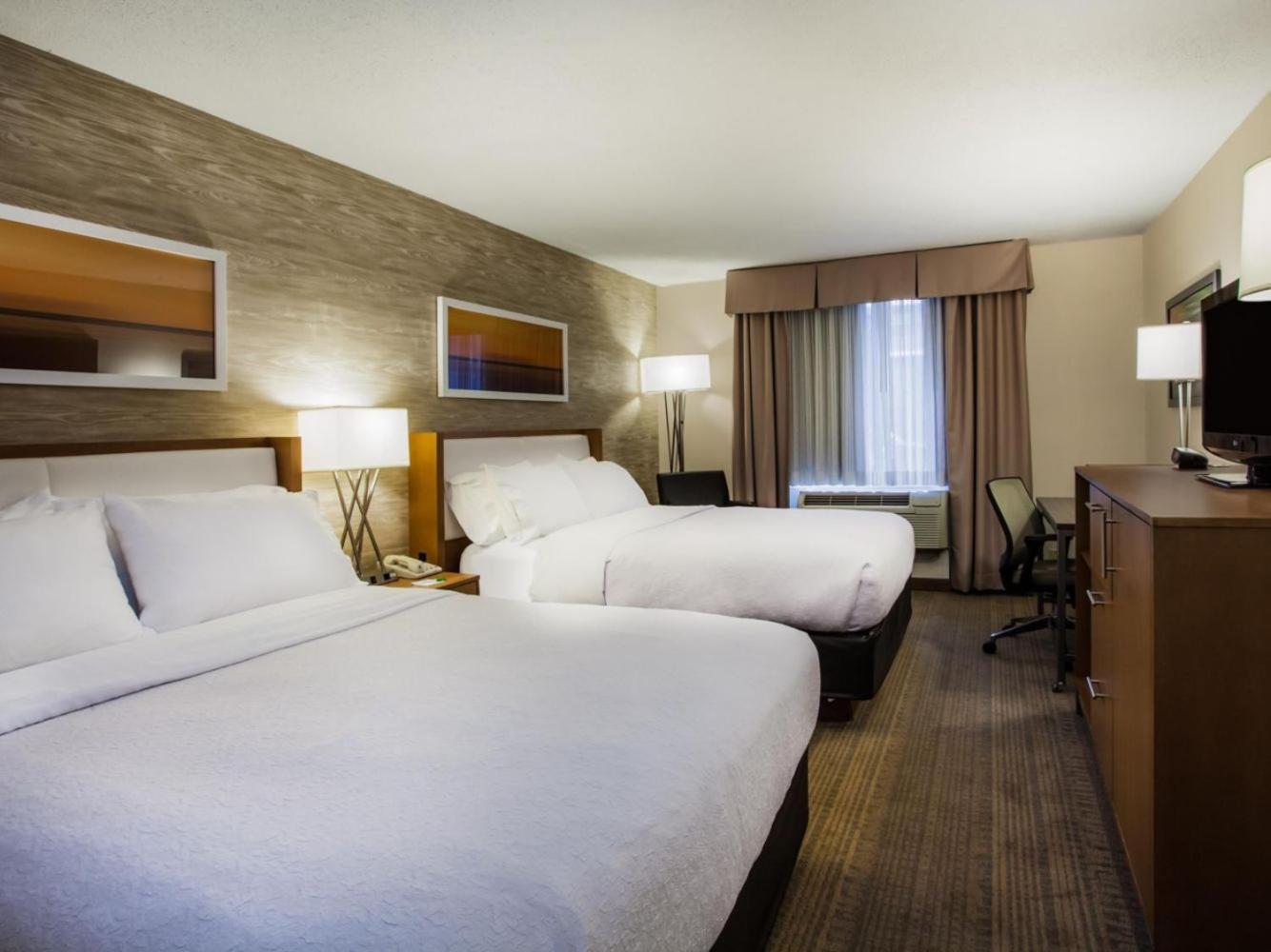 Standard Double Room with Two Double Beds