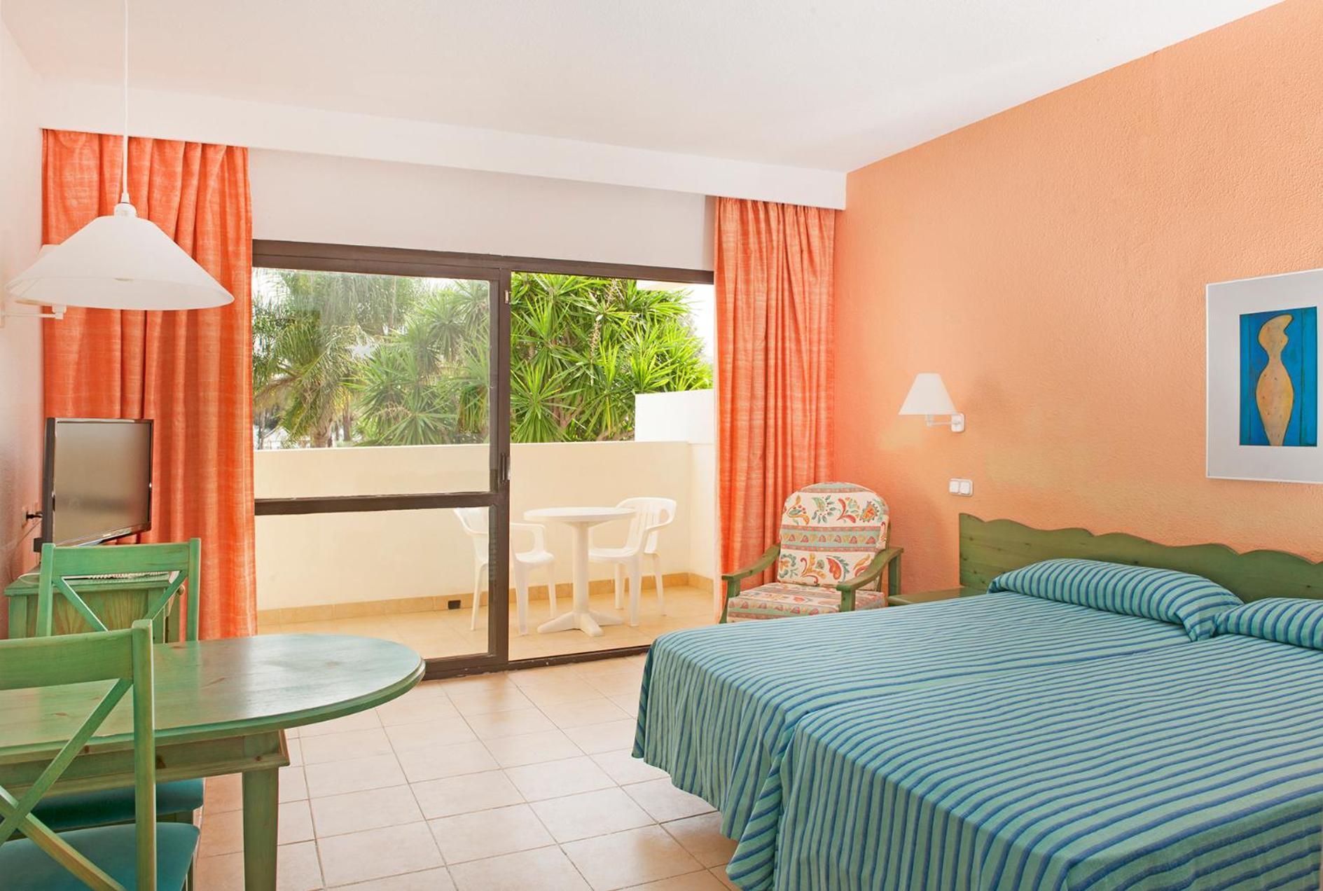 Studio with Sea View (2 Adults)