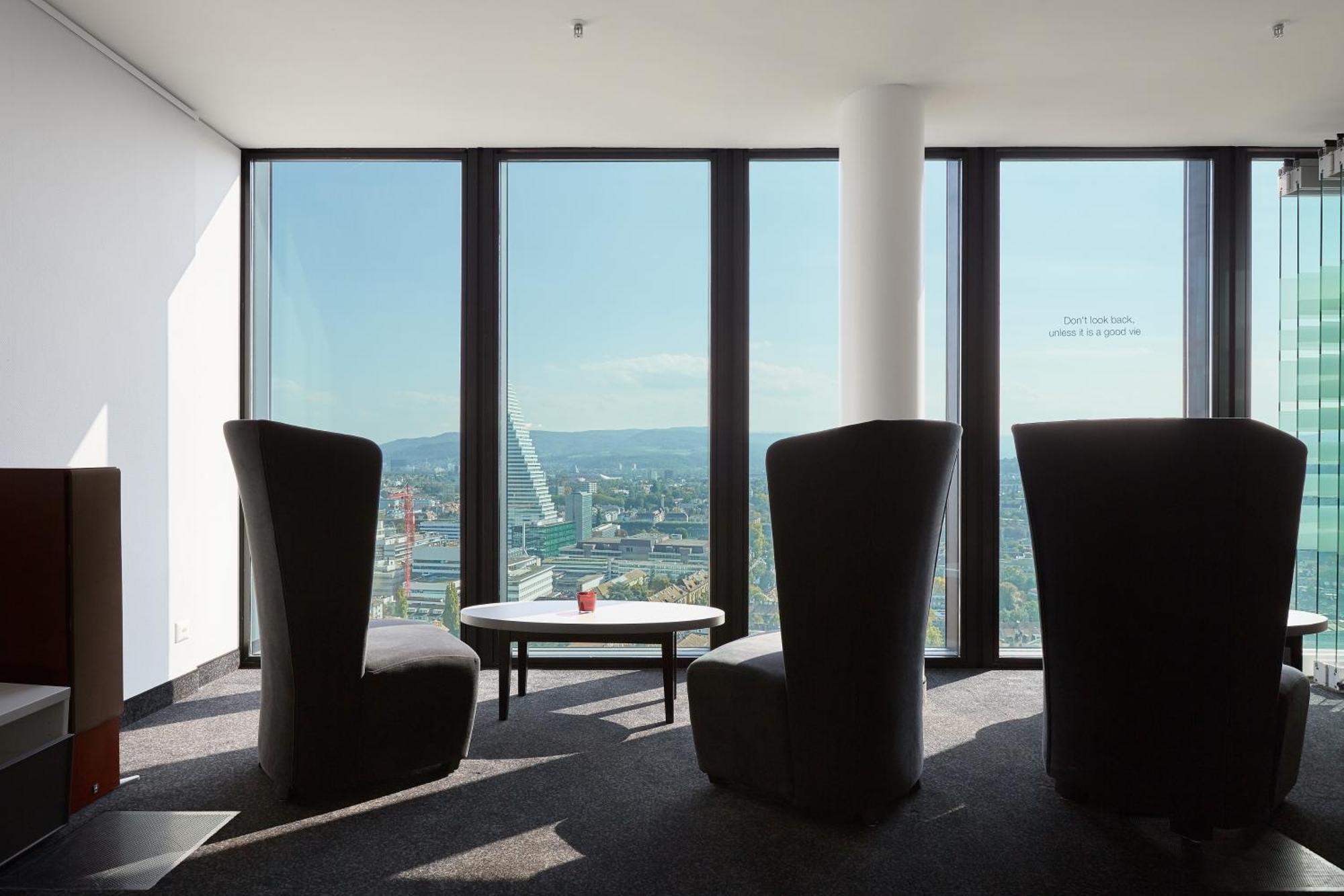 Room Lounge Access