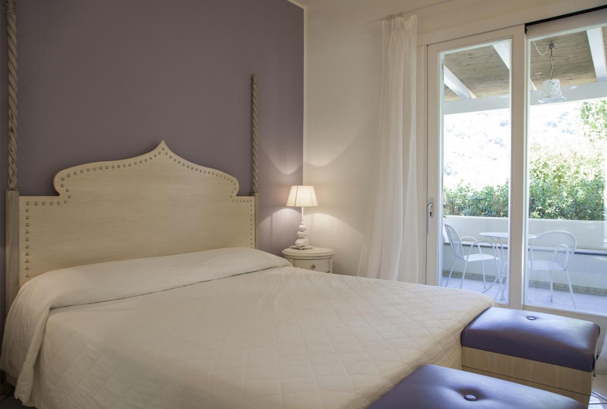 Suite with Garden View