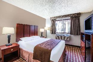 Queen Room with Bath Tub - Mobility Accessible/Non-Smoking