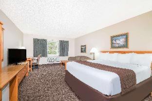King Room with Sofa Bed- Non-Smoking
