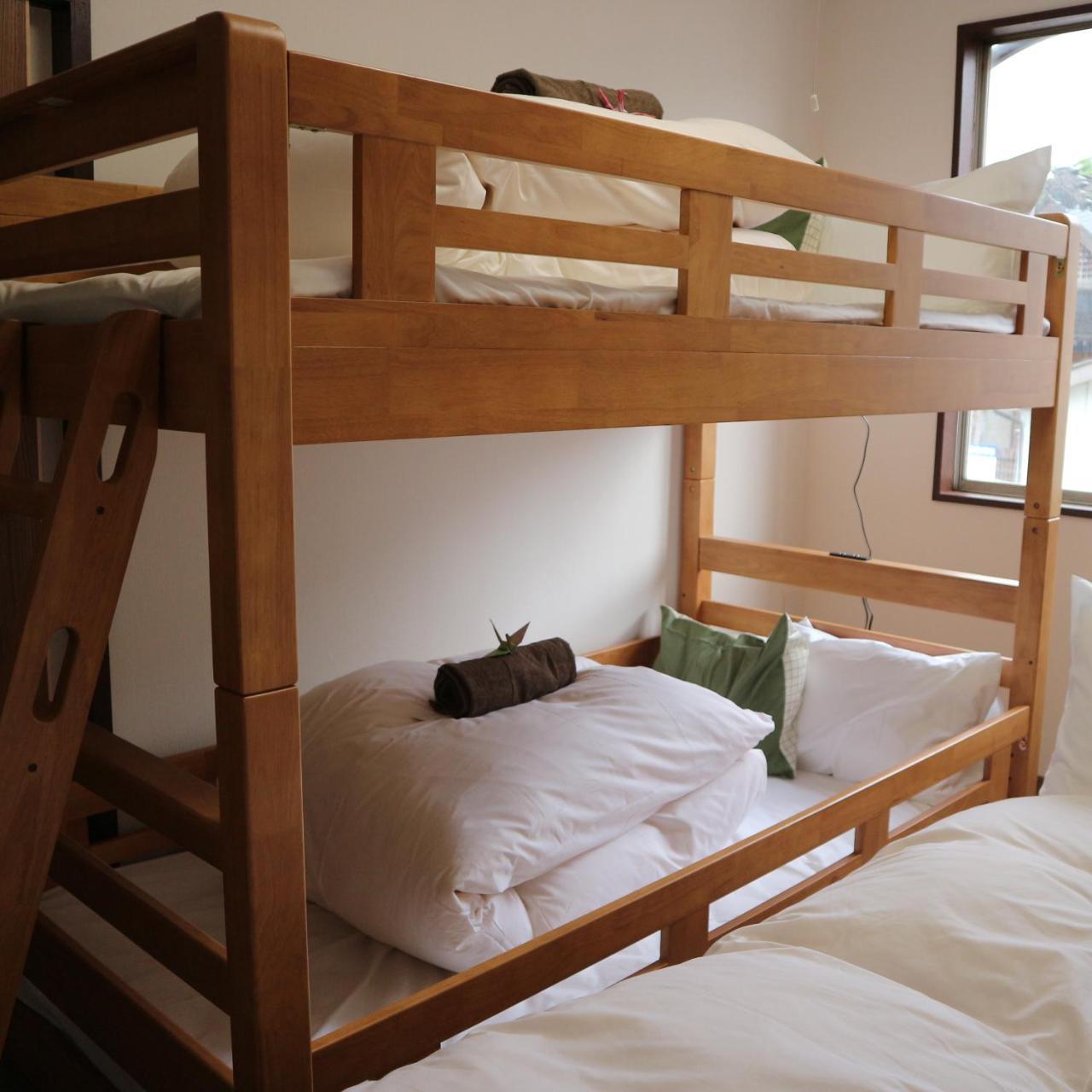 Economy Triple Room with Shared Bathroom