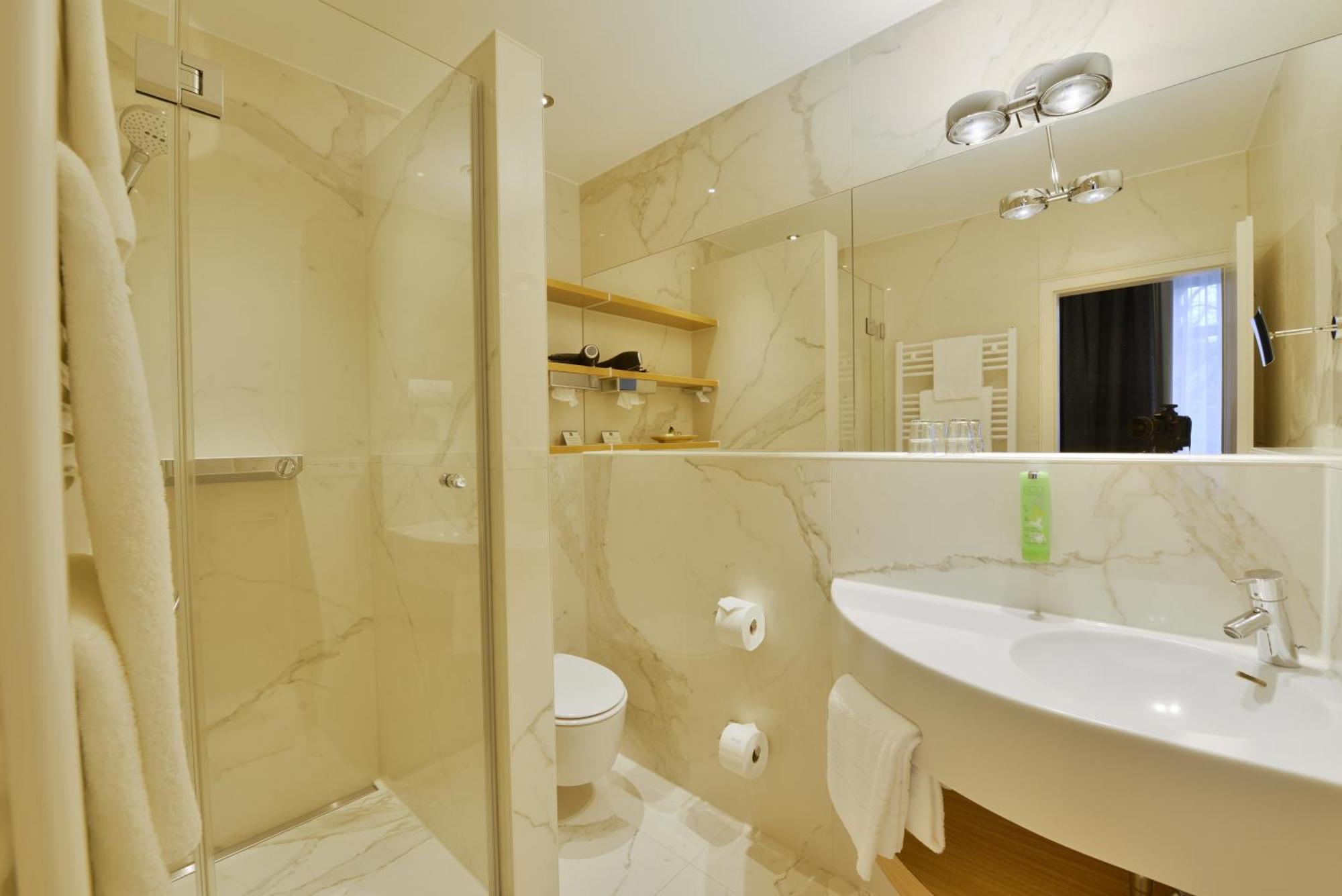 Comfort King Room,1641723152:JPEG