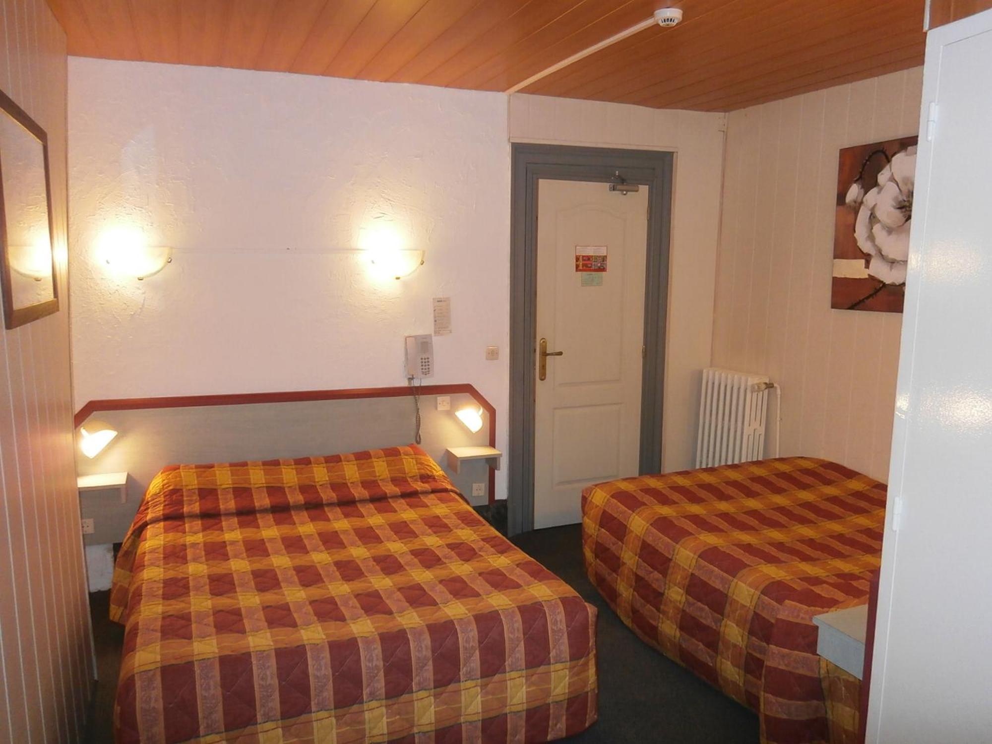 Chambre Triple avec 1 Lit Double et 1 Lit Simple