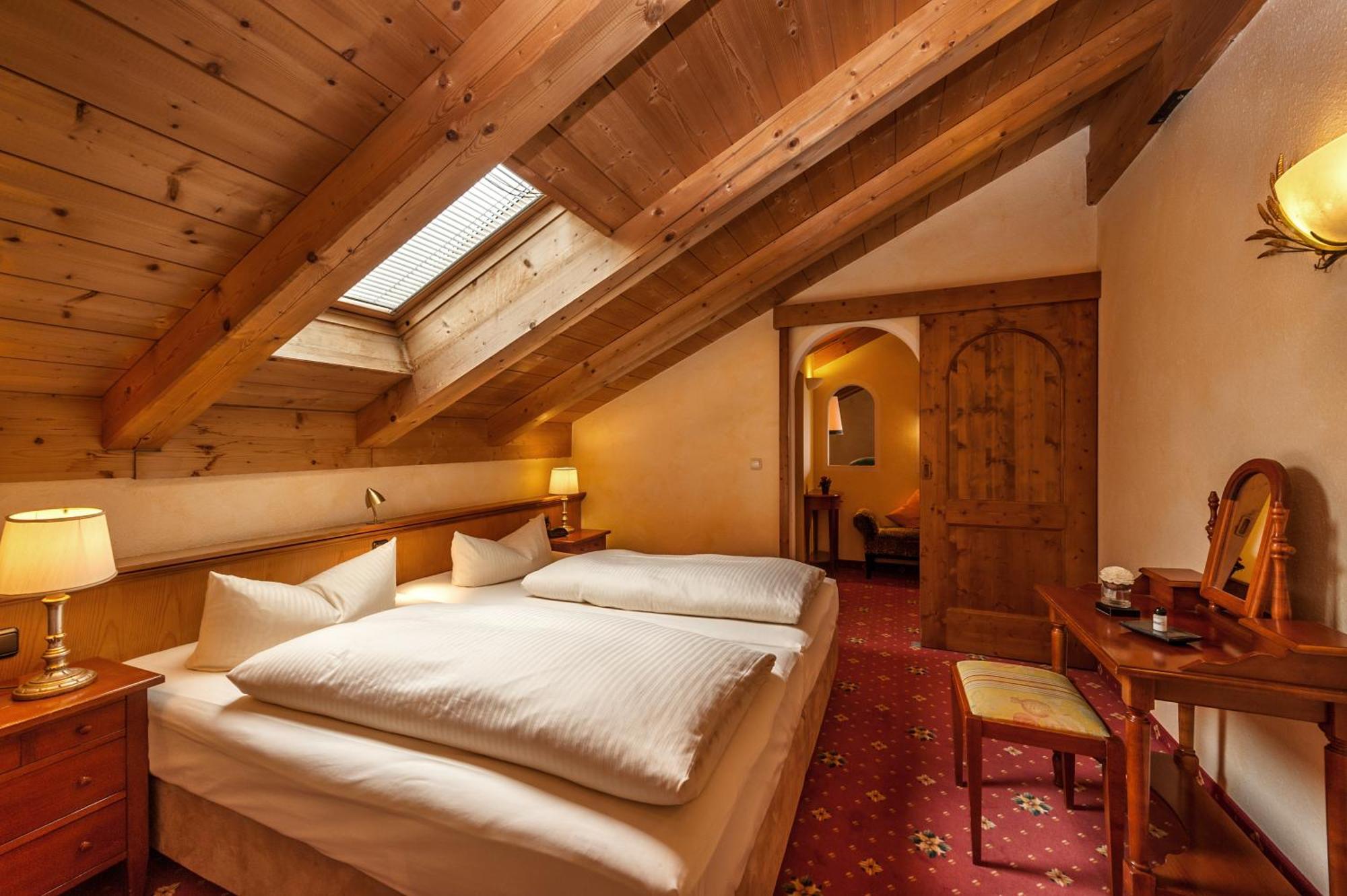 Familiensuite mit Balkon