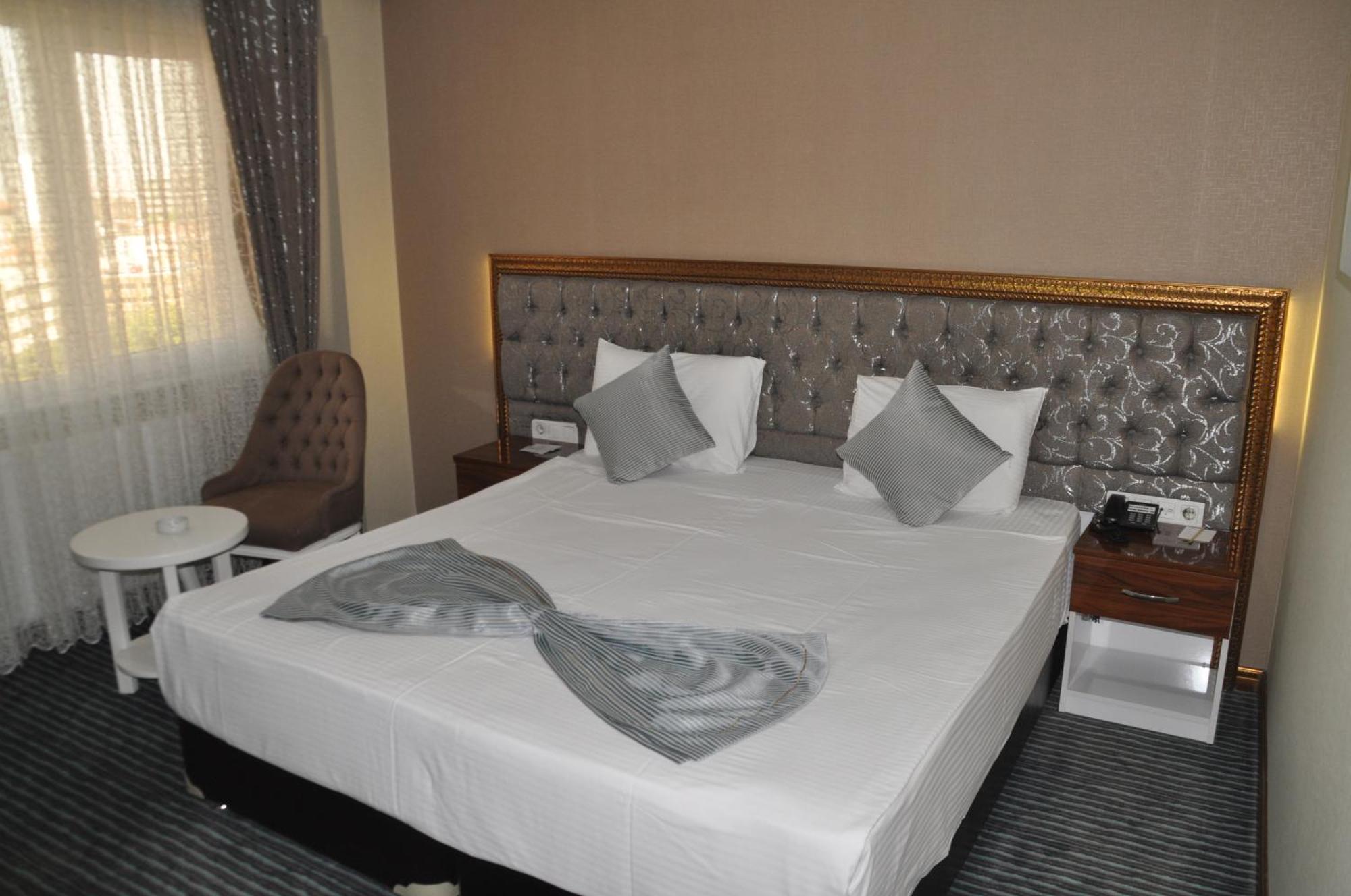 Standard Single Room,689649510:JPEG