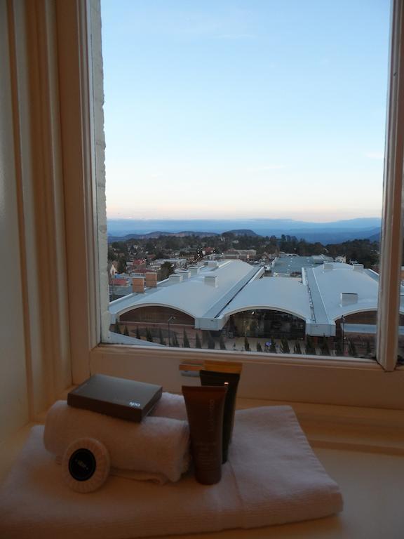 Premier View Room