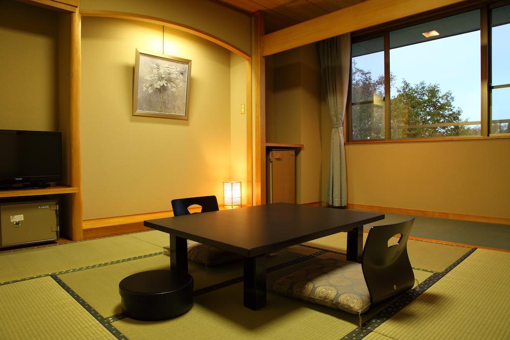 Japanese-Style Room