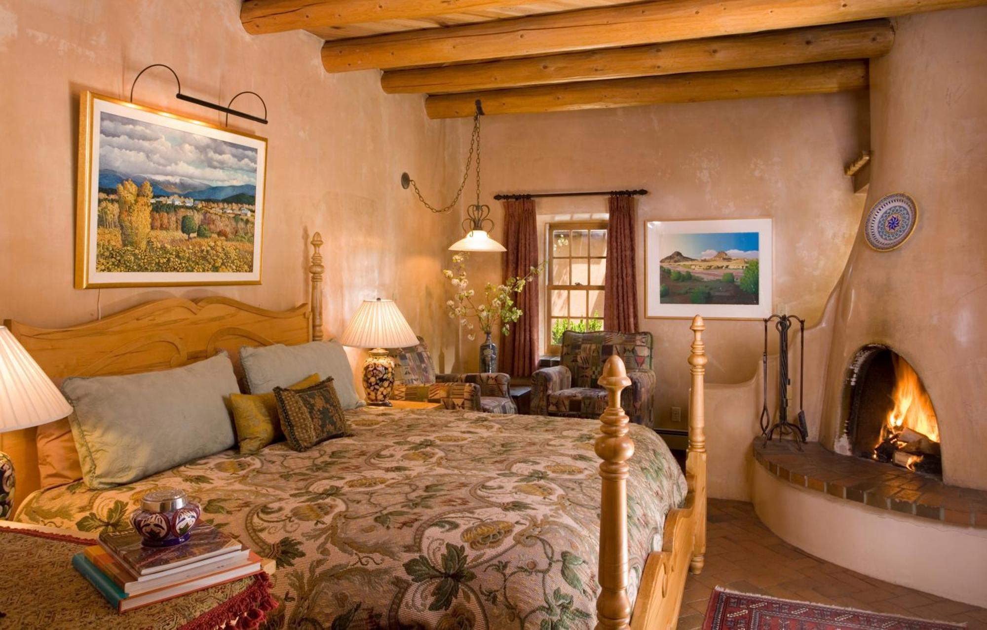 Habitación con cama extragrande.