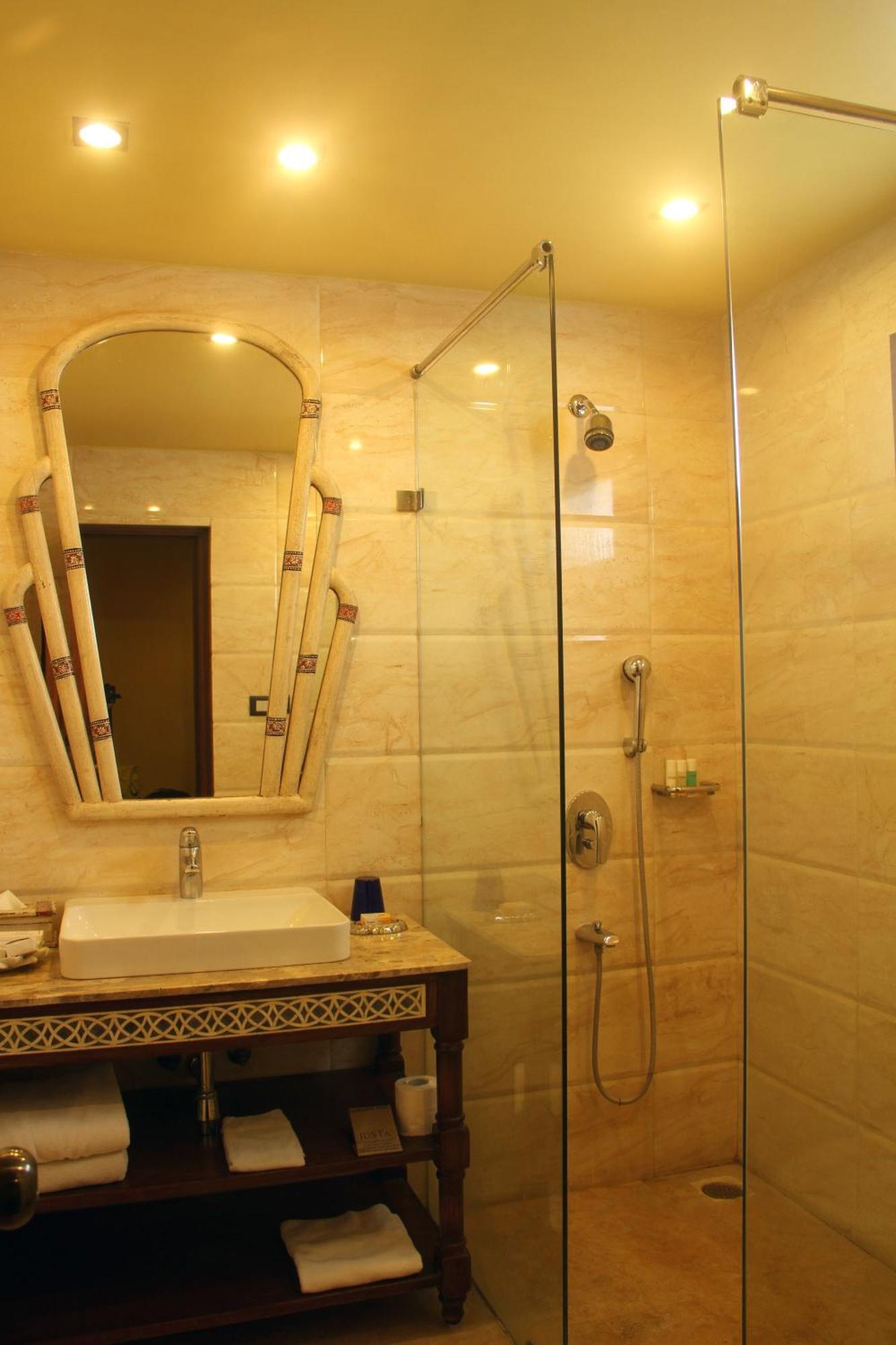 Premier Double Room with Hi-Tea with Cookies