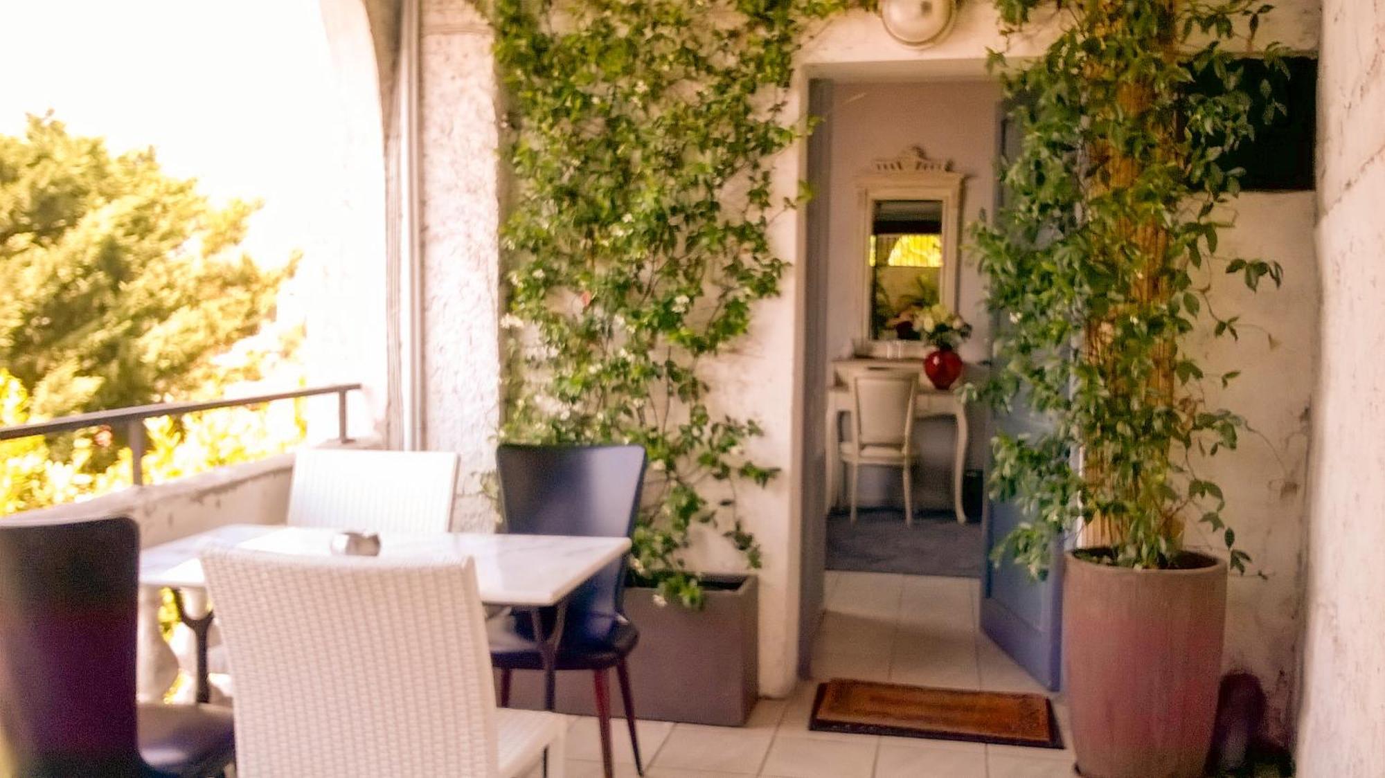 Triple Room Terrace