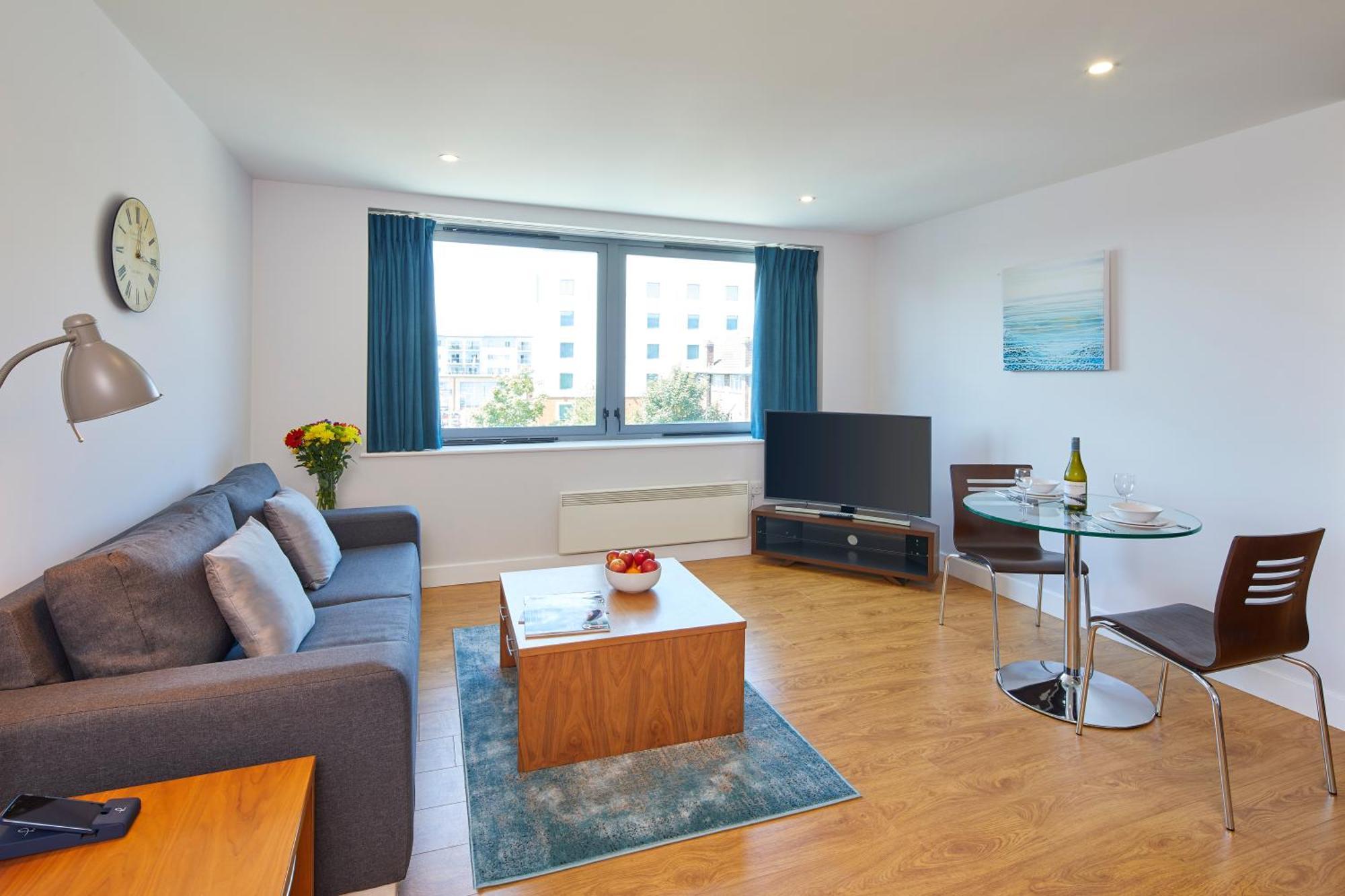 One-bedroom Club Apartment