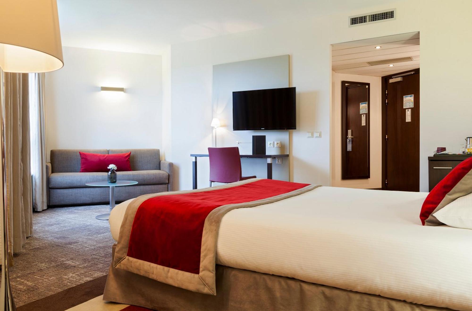 Chambre Lit Queen-Size Premium avec Canapé-Lit - Vue sur Lac