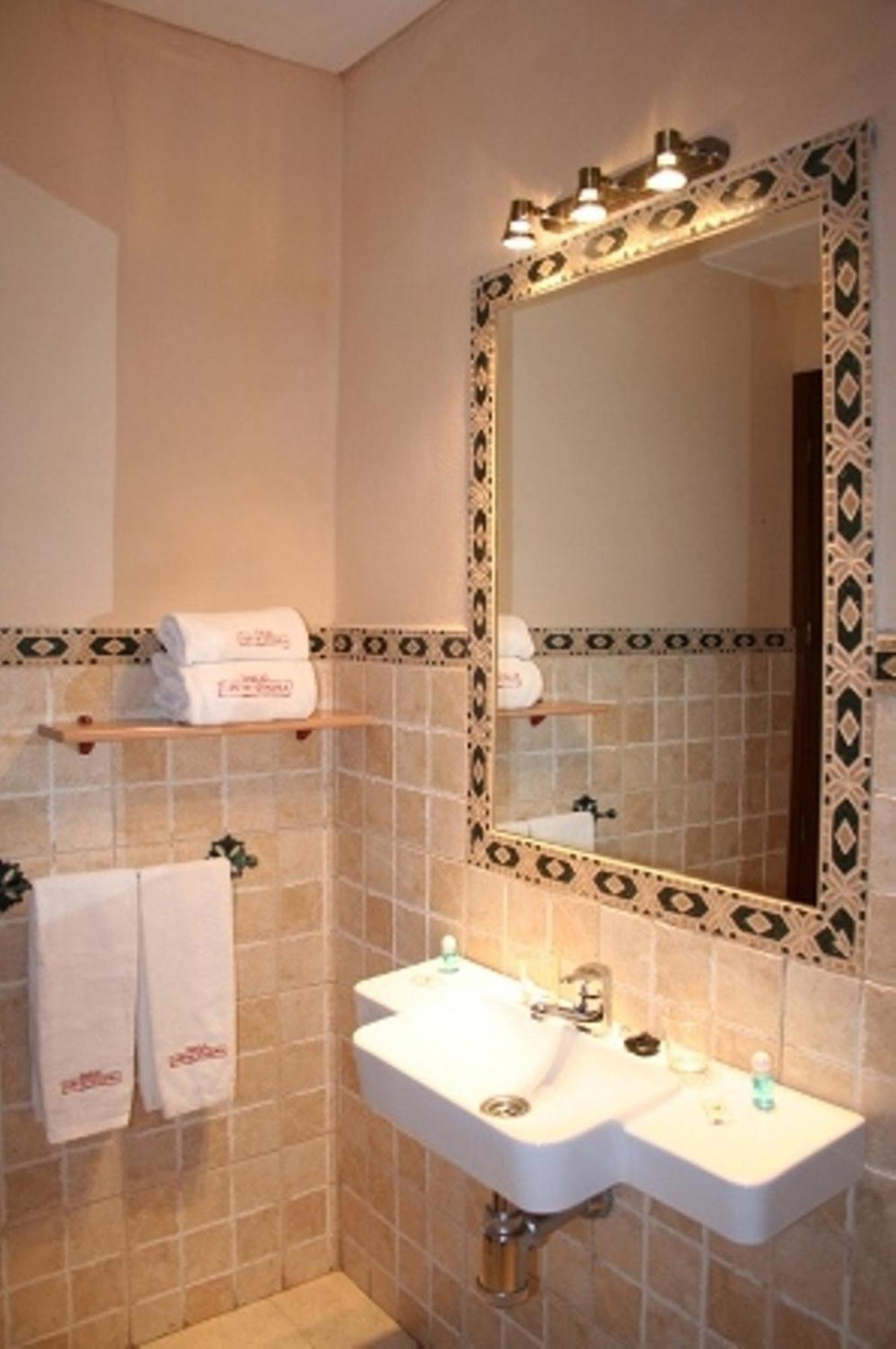 Standard Double or Twin Room,1007744806:JPEG