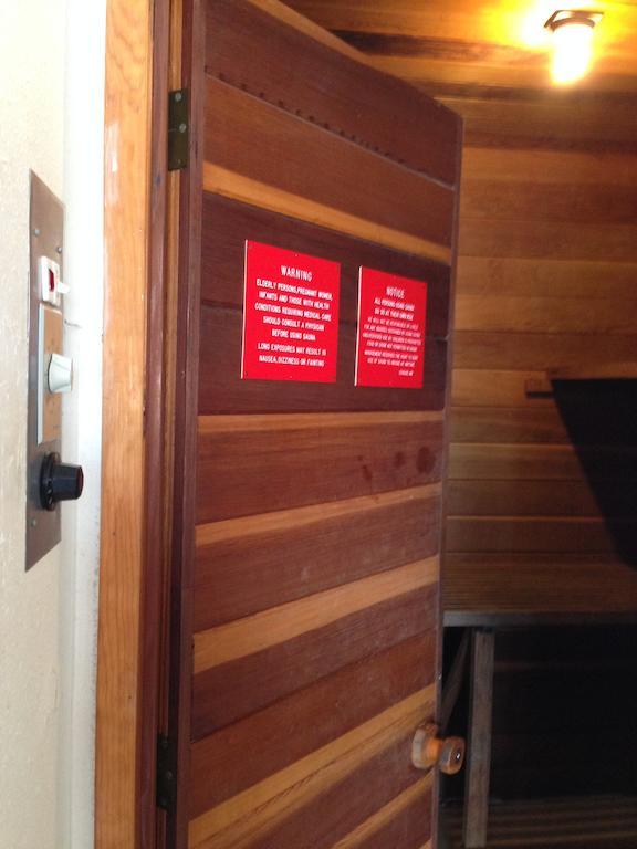 King Room - Non-Smoking