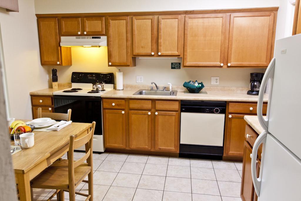 Two-Bedroom Suite (6 Adults)