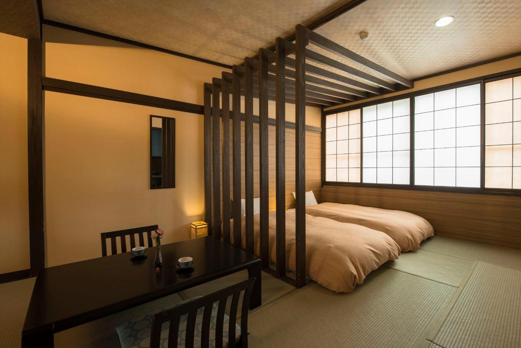 Superior Twin Room-Main Wing - Non-Smoking