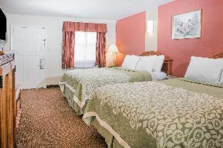 Deluxe Queen Room with Two Queen Beds - Non-Smoking