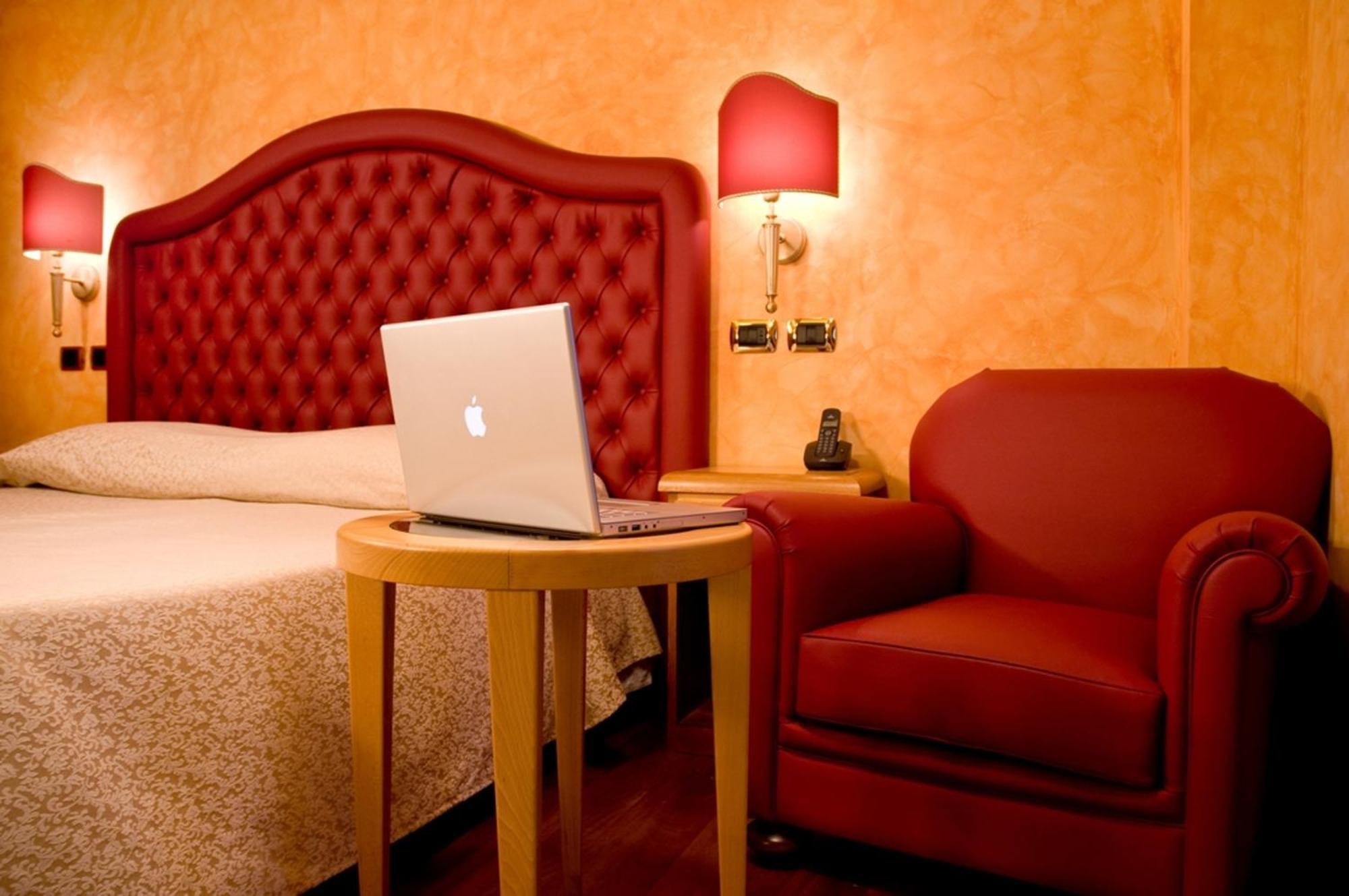 Deluxe Double Room with Spa Access