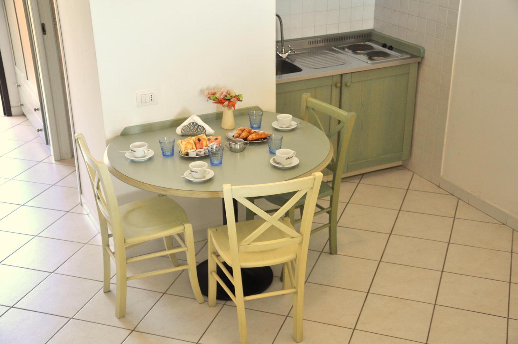 Studio (4 Adults)