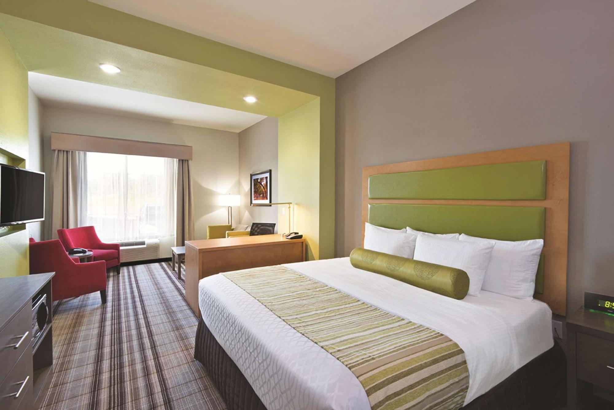 Executive King Room with Sofa Bed