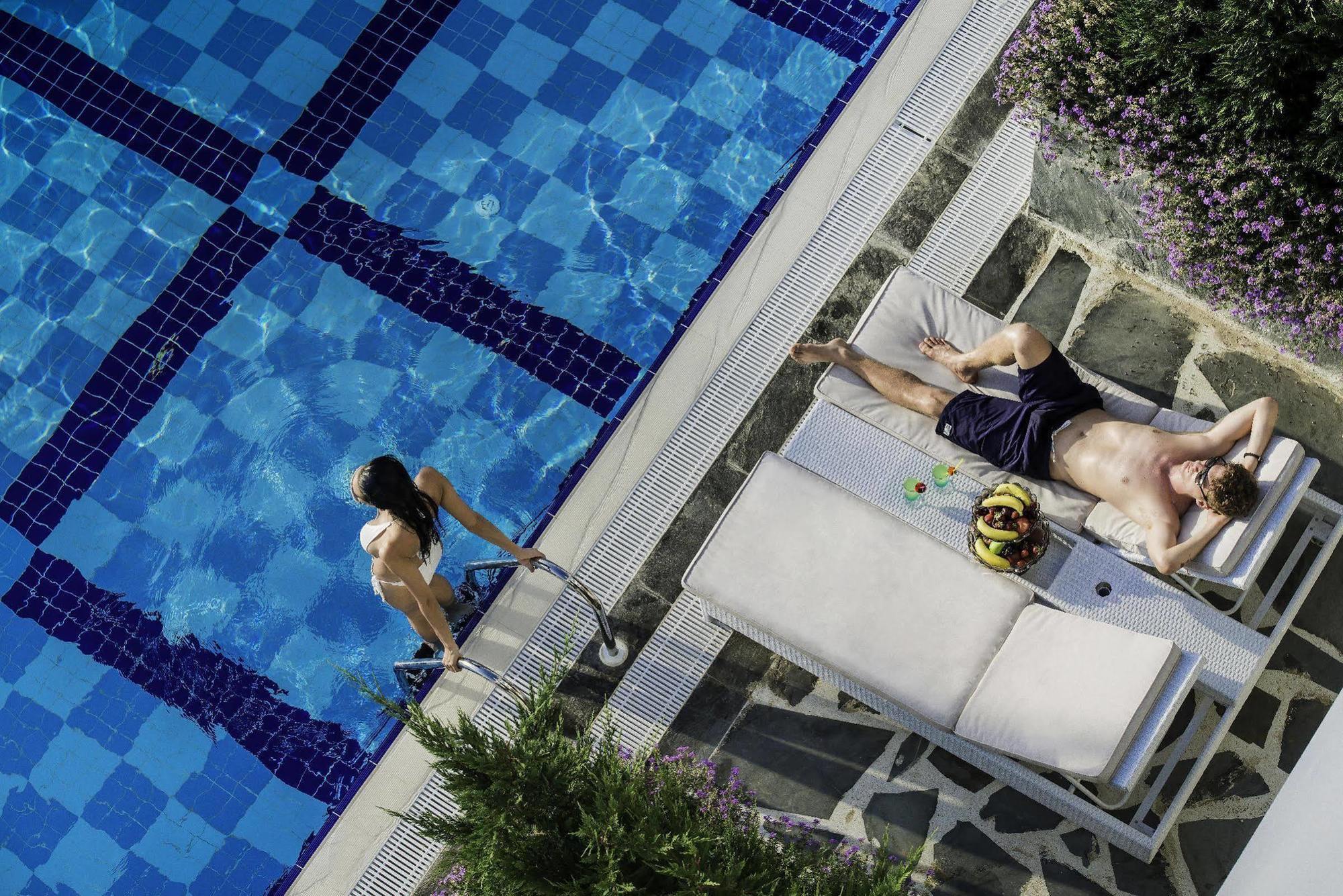 Çift Kişilik Deluxe Pool Oda