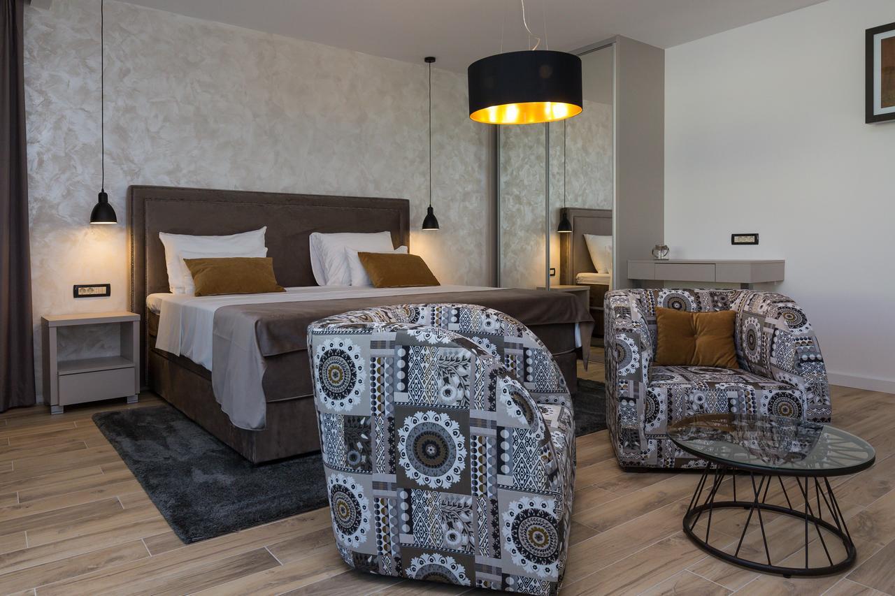Deluxe King Room with Balcony