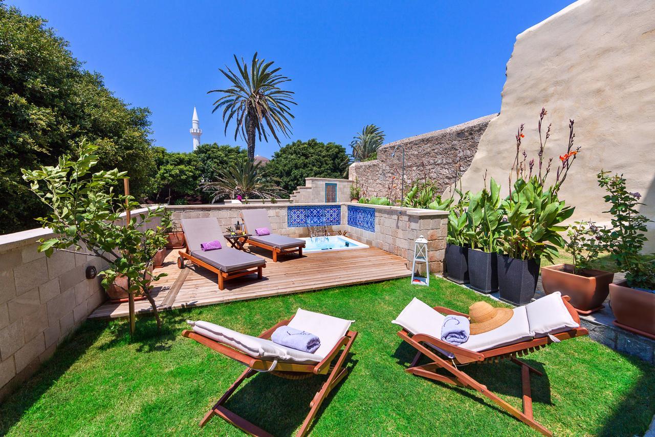 Senior Suite Private Garden Outdoor Hot tub Views of Rhodes
