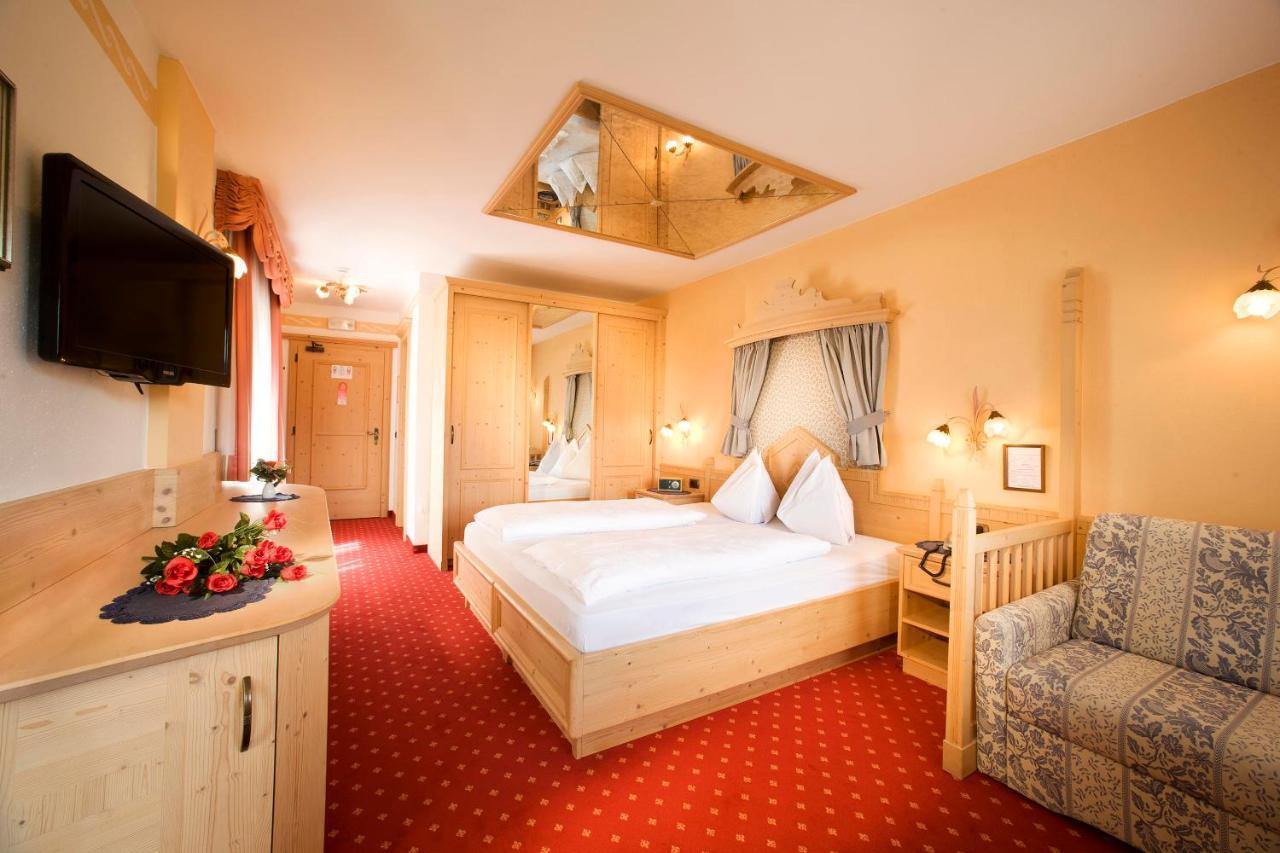 Deluxe Doppelzimmer mit Balkon und Bergblick