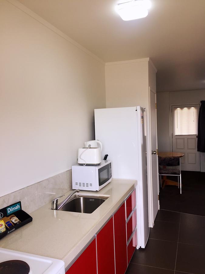 One-Bedroom Apartment,695588424:JPEG