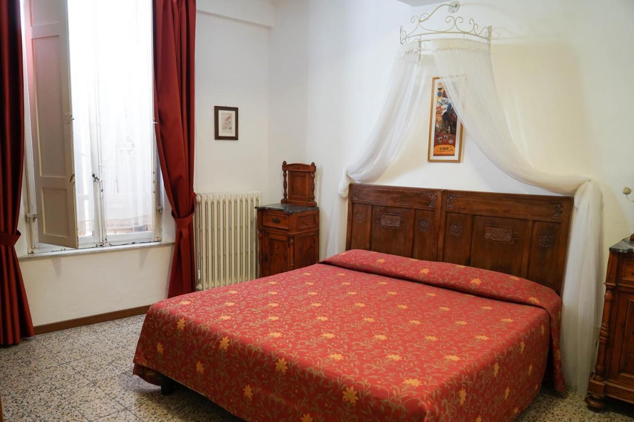 Eenpersoonskamer met Badkamer